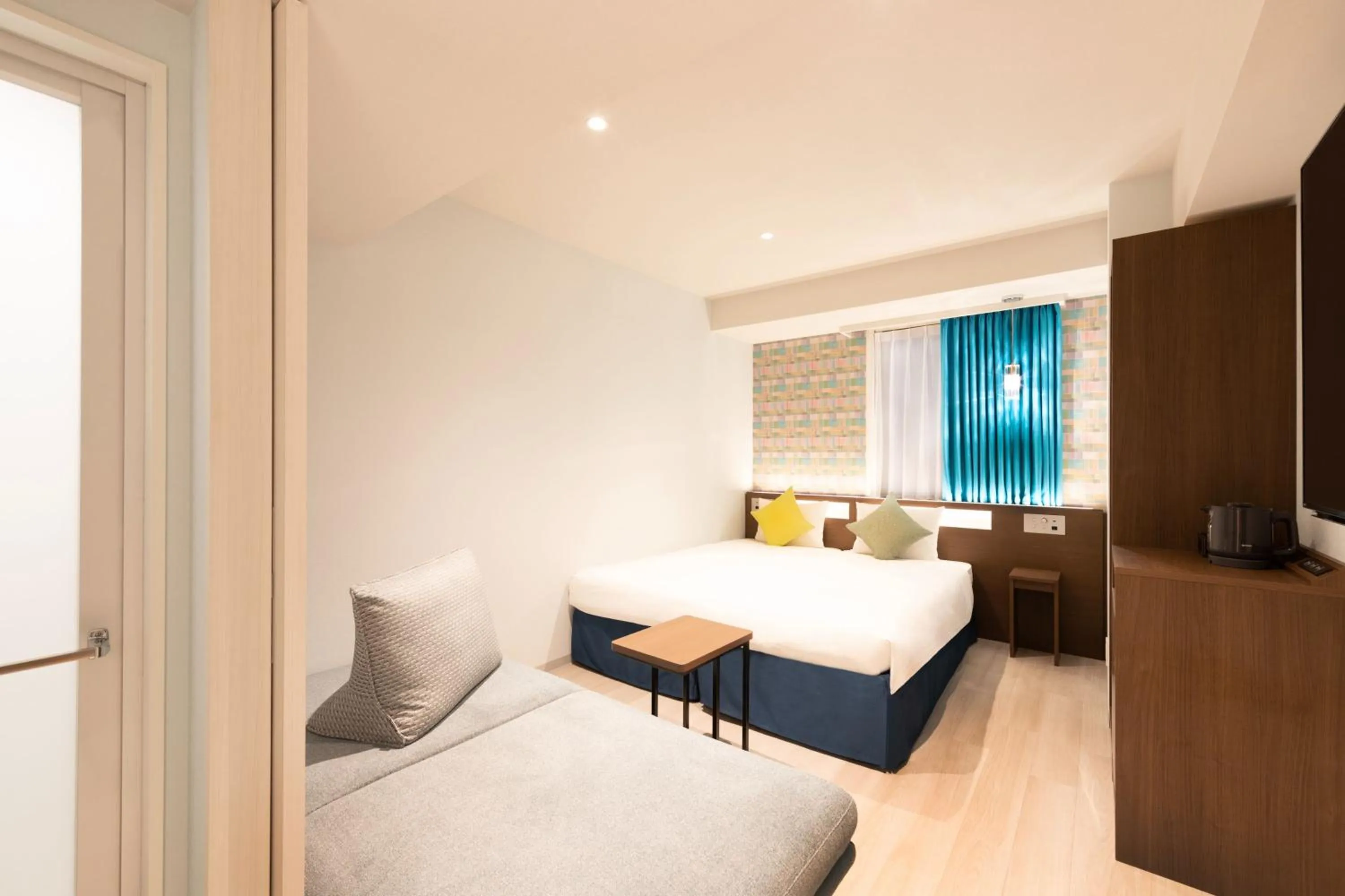 Bed in karaksa hotel colors Tokyo Yaesu