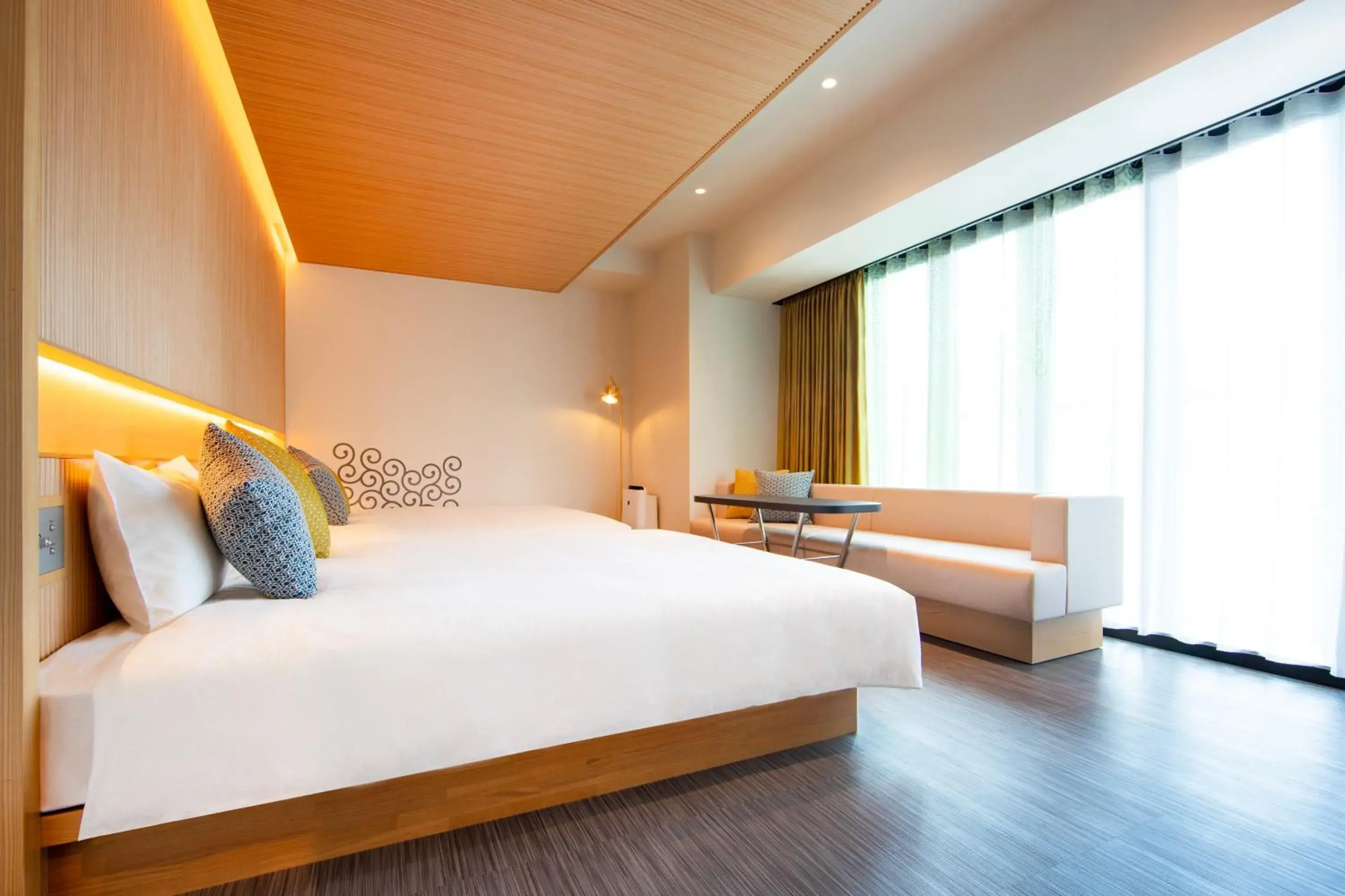 Executive Wide Twin Room in karaksa hotel colors Tokyo Yaesu Executive Wide Twin Room in karaksa hotel colors Tokyo Yaesu