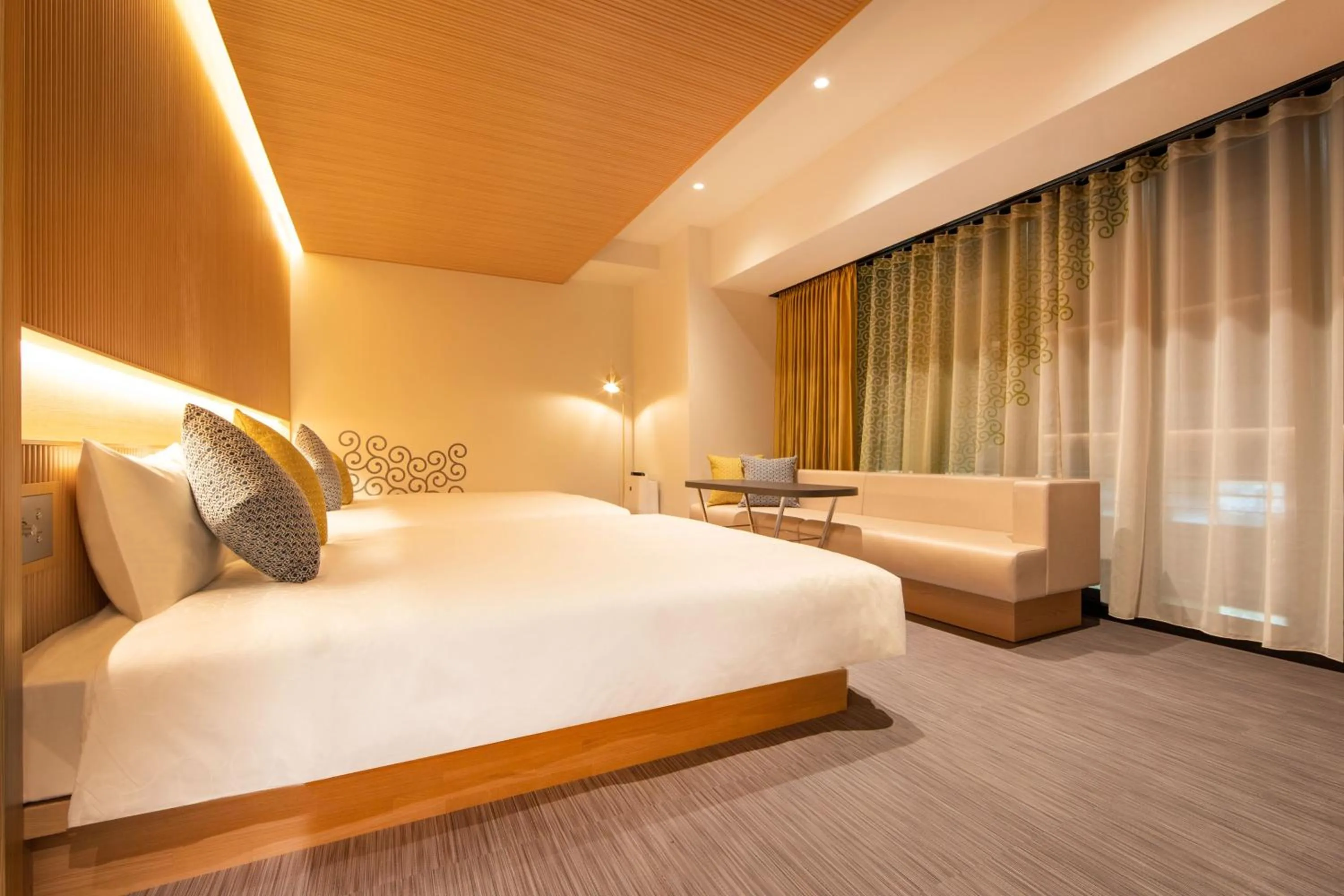 Bed in karaksa hotel colors Tokyo Yaesu