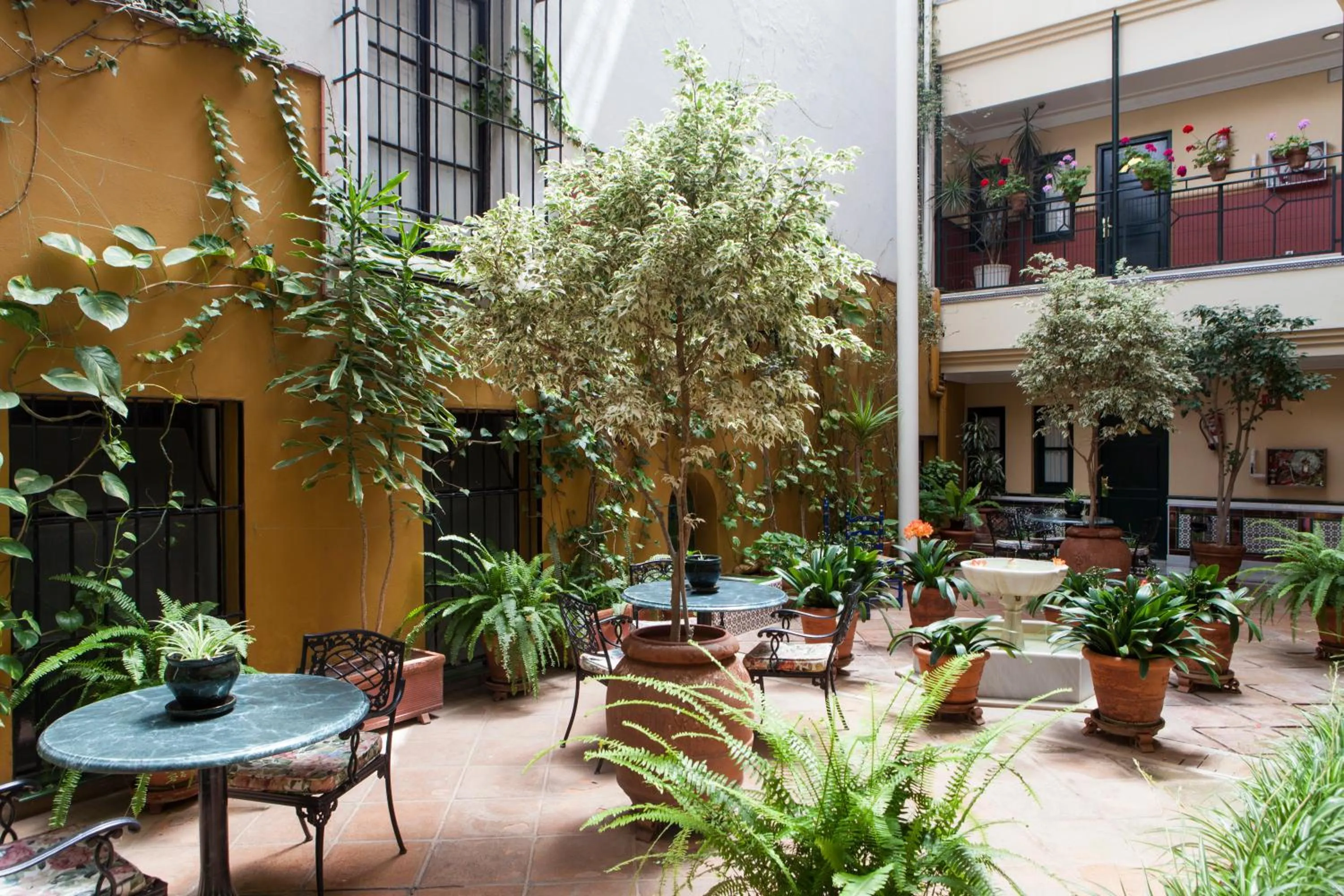Patio in Hotel Cervantes