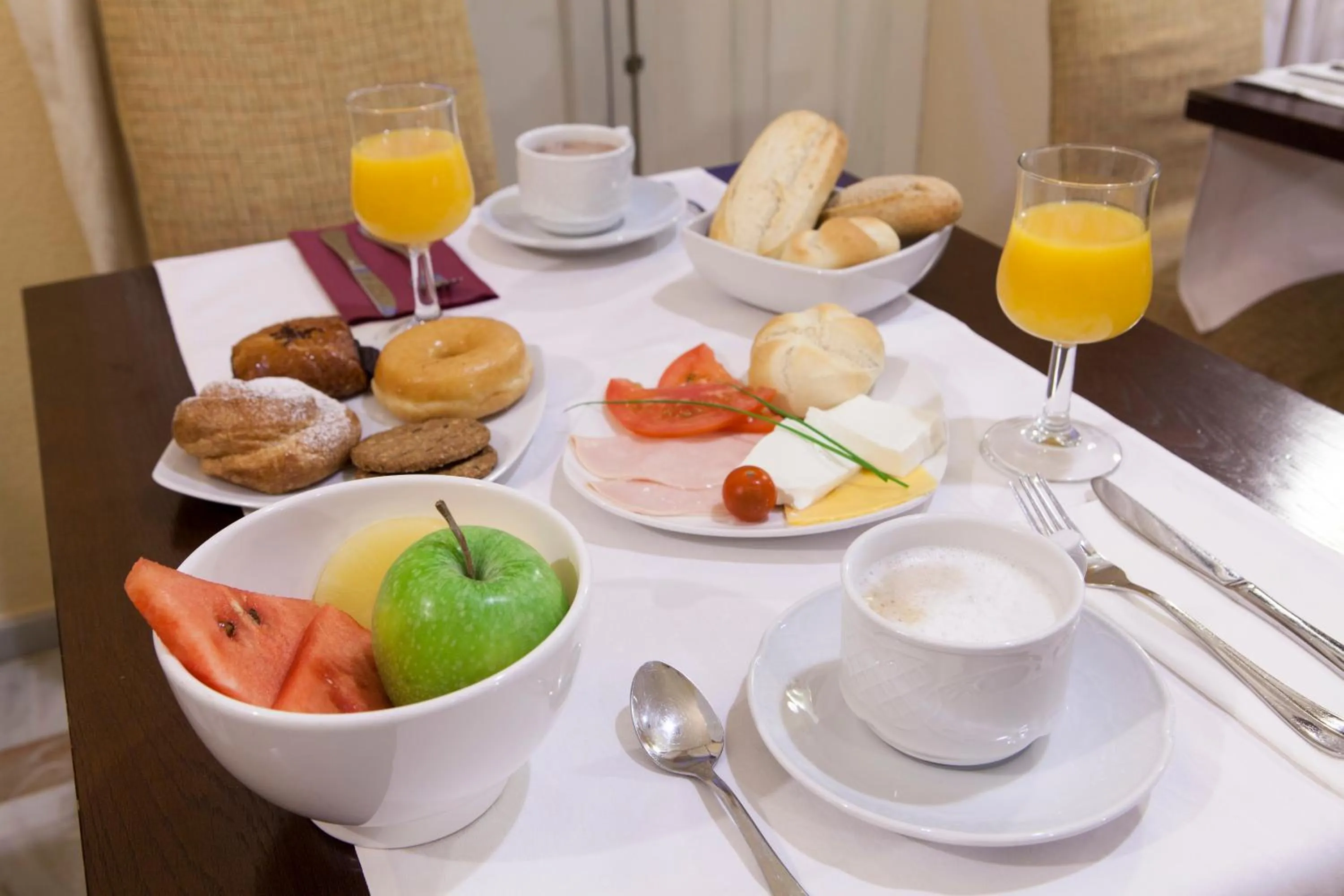 Buffet breakfast in Hotel Cervantes