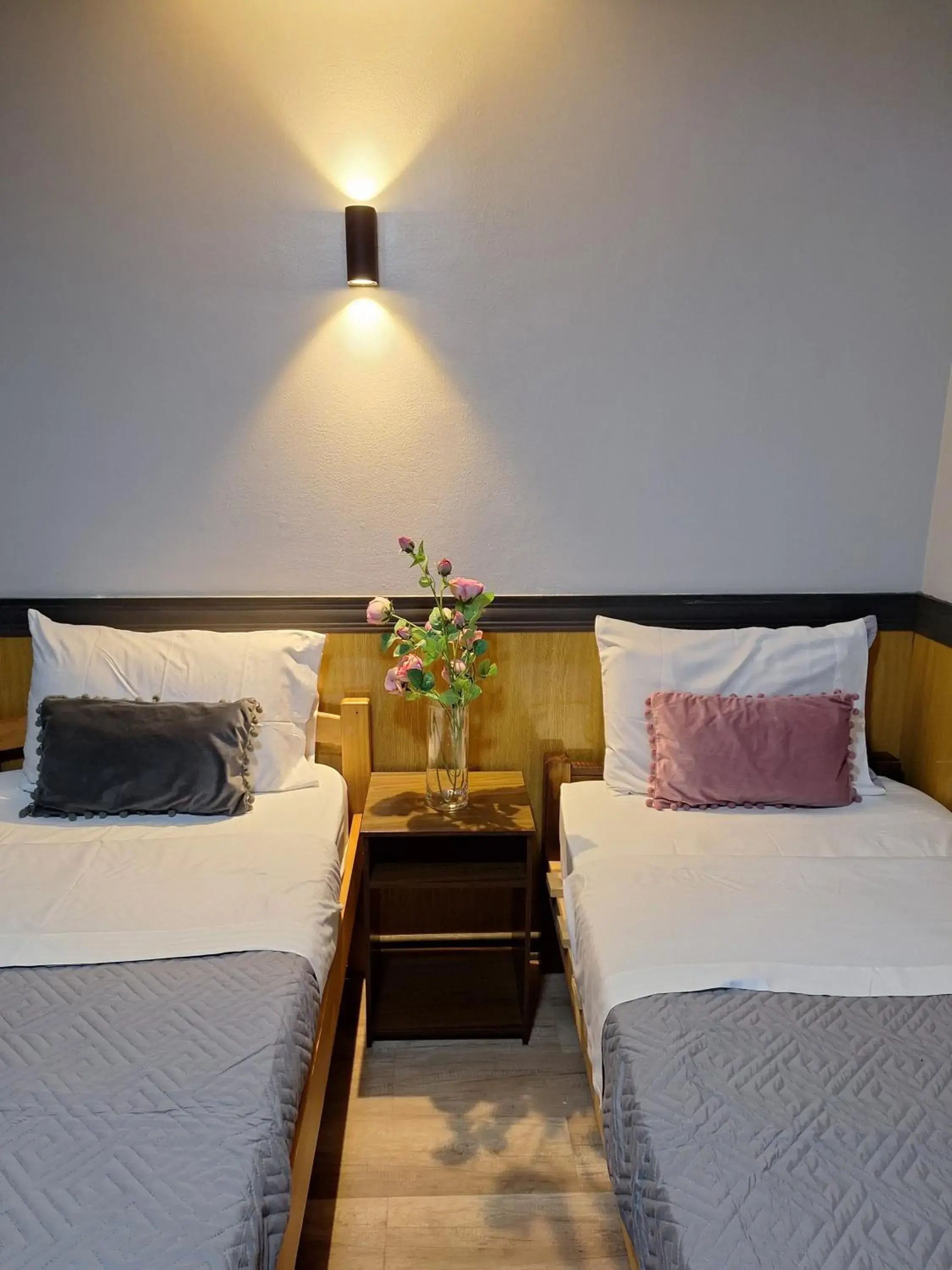 Budget Twin Room in Hotel Asturias Budget Twin Room in Hotel Asturias