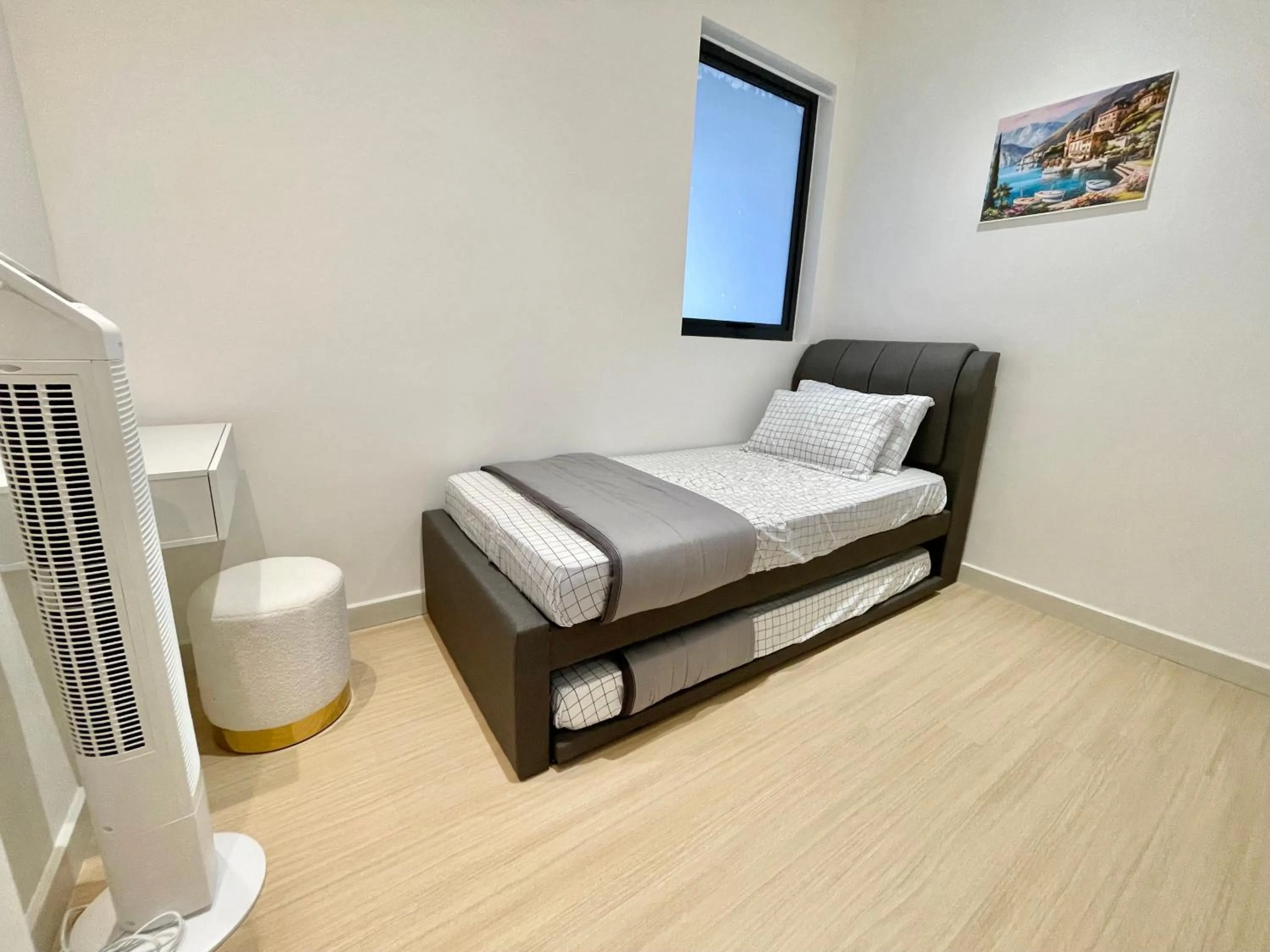 Bedroom, Bed in Continew Residence by Shuen