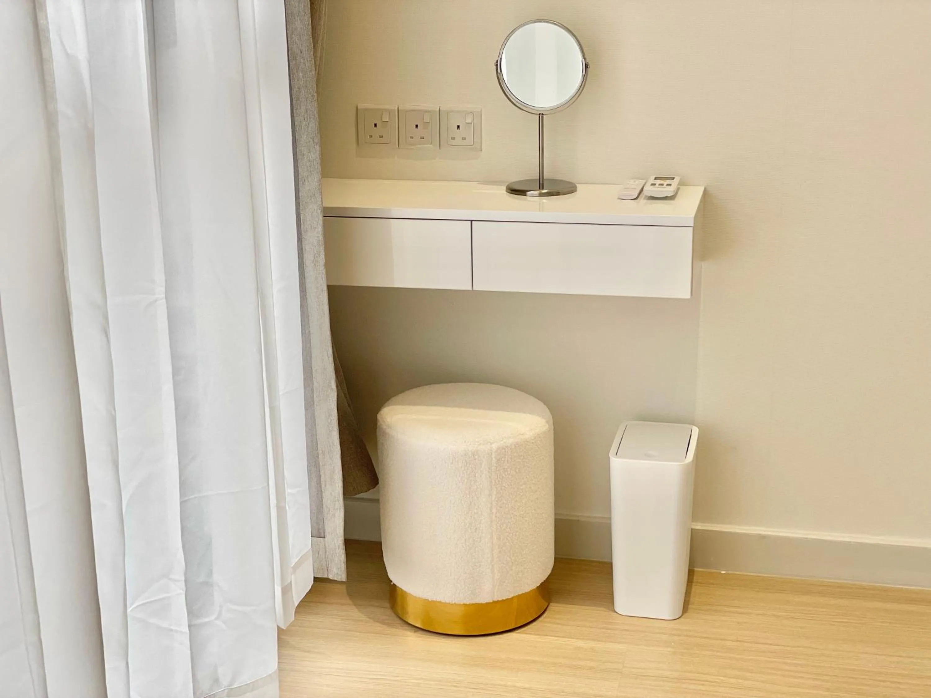 Bedroom in Continew Residence by Shuen