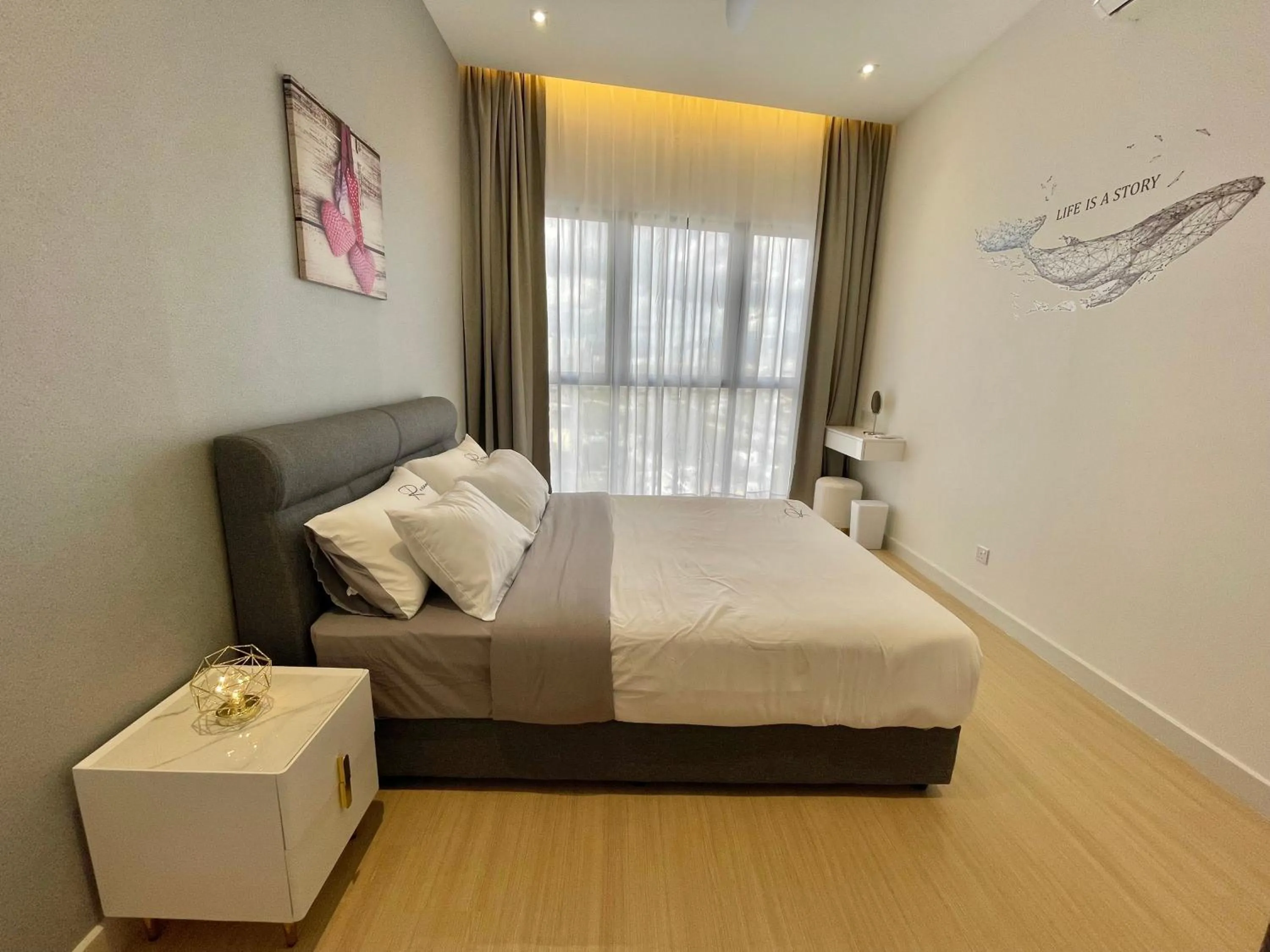 Bedroom, Bed in Continew Residence by Shuen