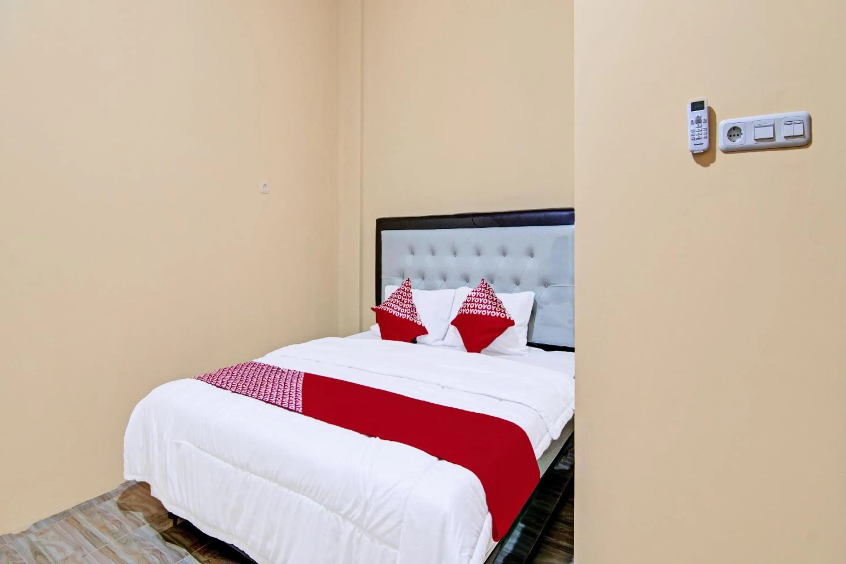 Bedroom in Hotel O Djasur Kost