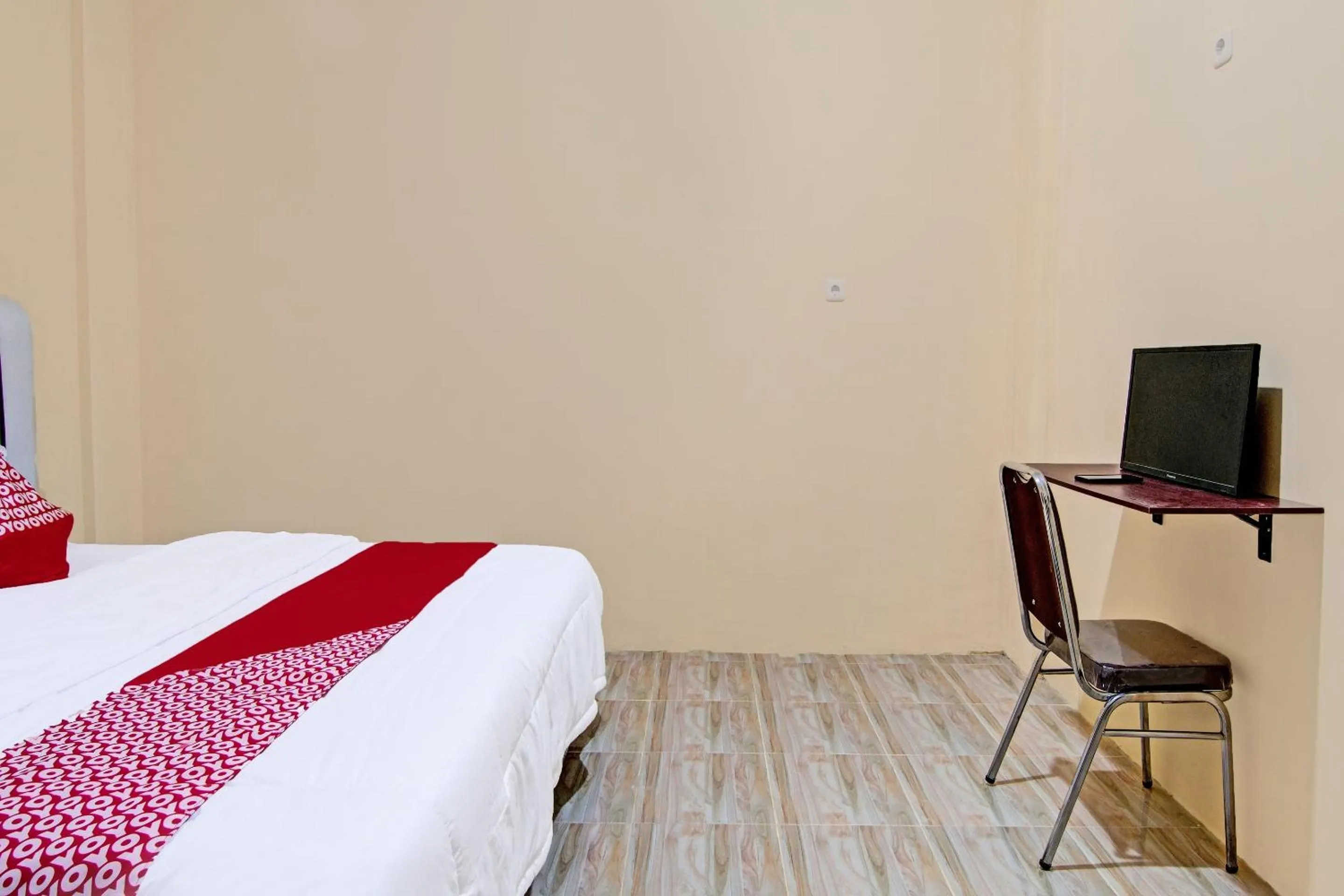 Bedroom in Hotel O Djasur Kost