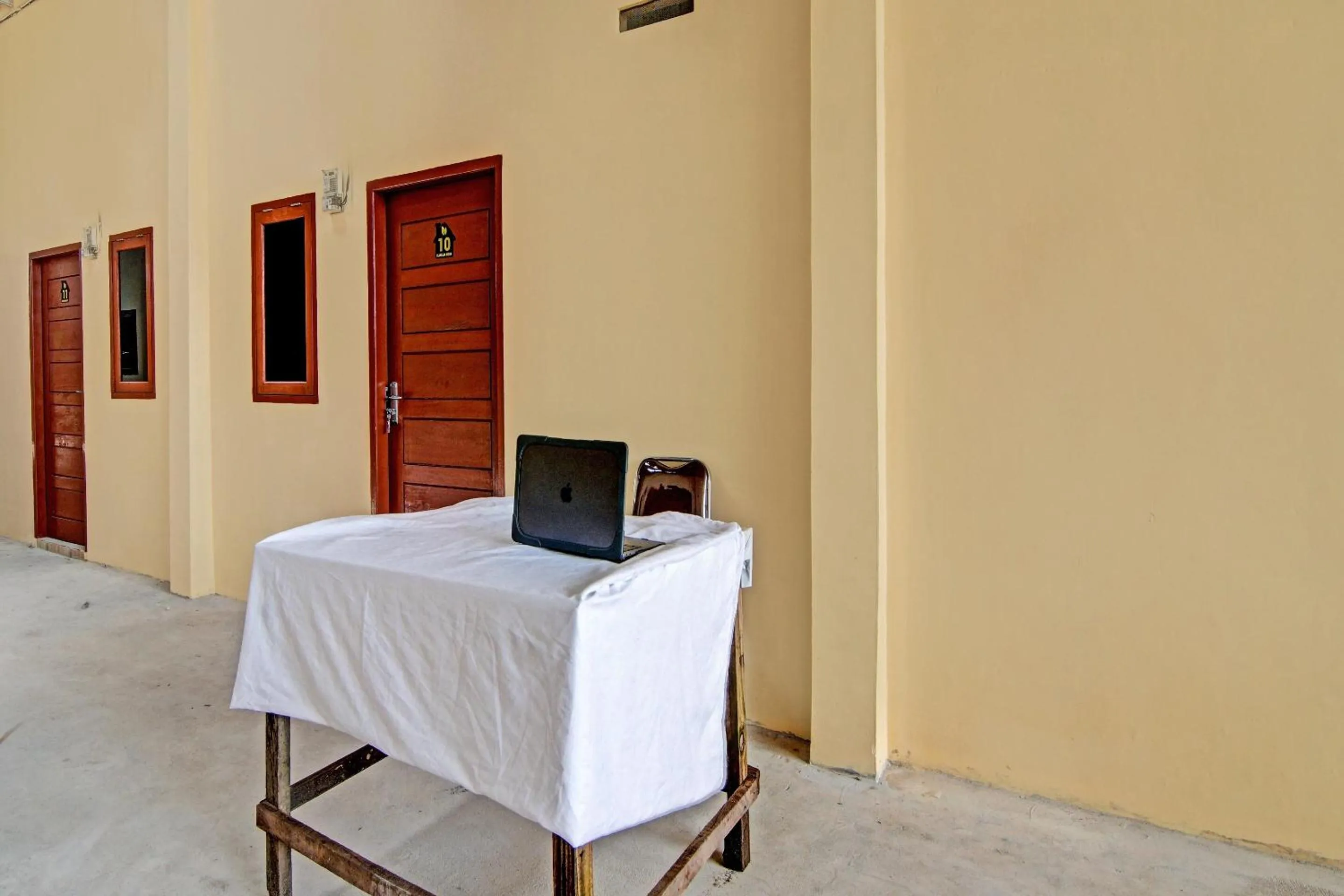 Lobby or reception in Hotel O Djasur Kost