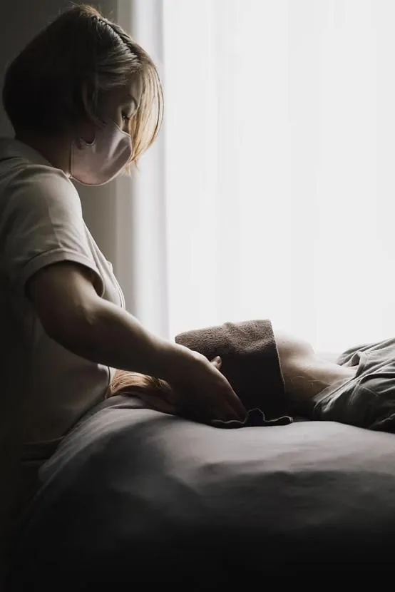 Massage in hotel norm air