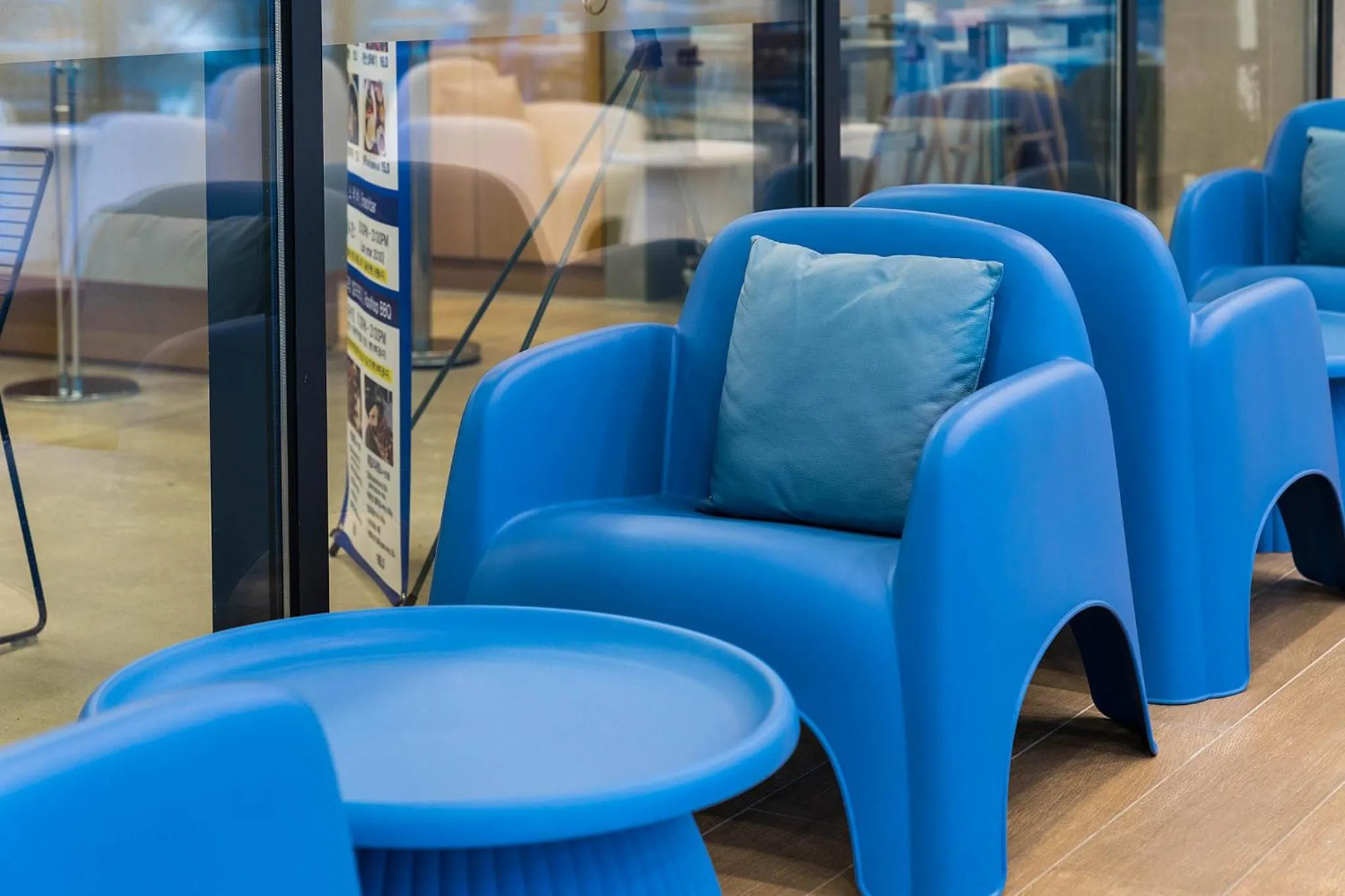 Swimming pool in Hotel Parangvue