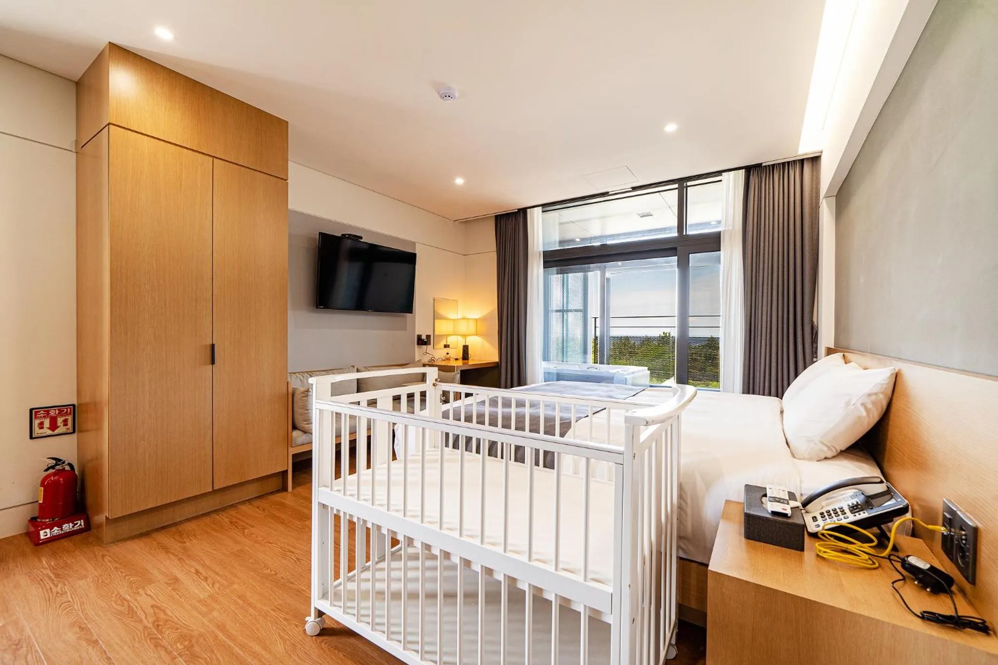 Bed in Hotel Parangvue