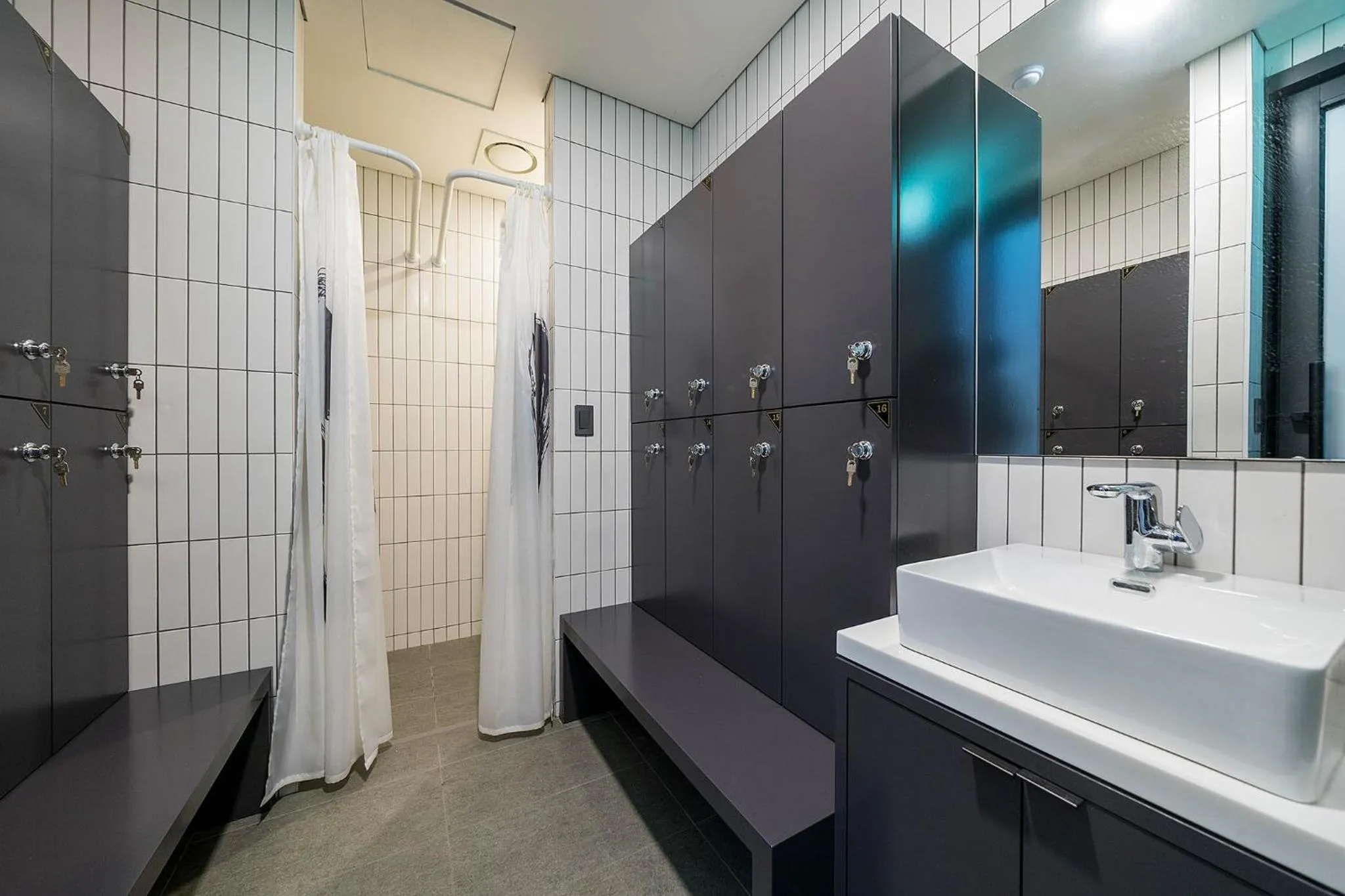 Swimming pool in Hotel Parangvue