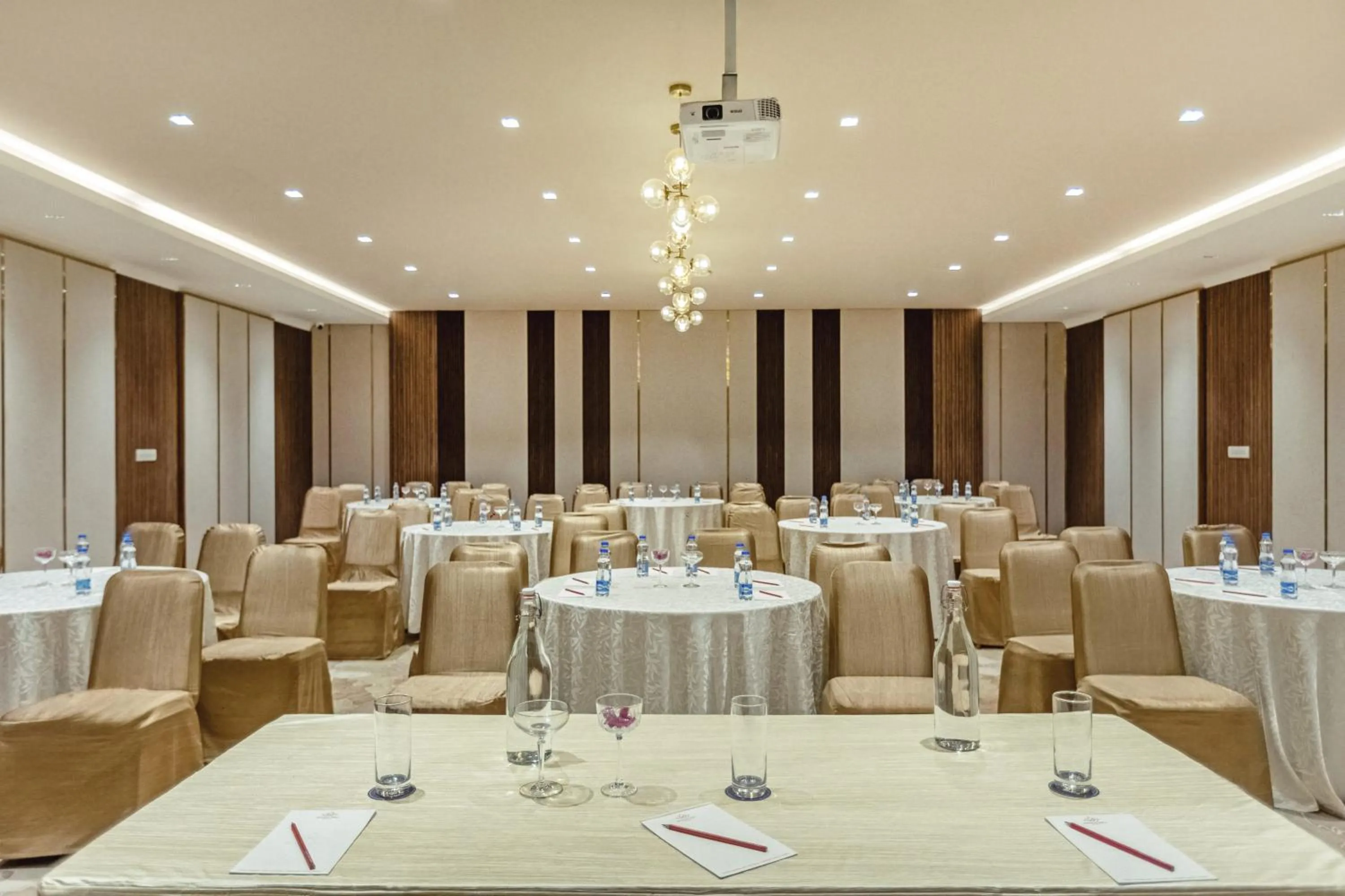 Banquet/Function facilities in Mango Hill Central Chennai