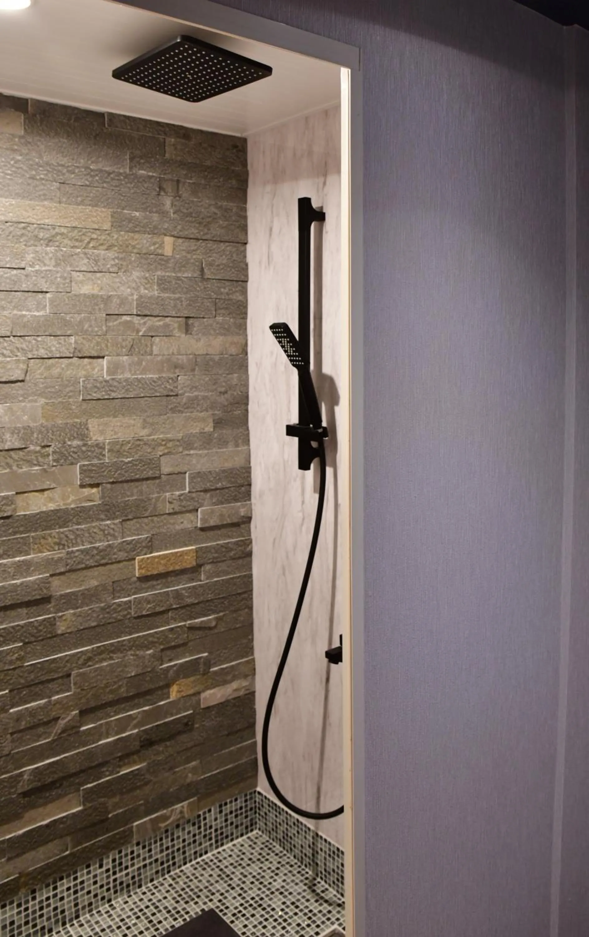 Shower in Villa 33 Kashikojima