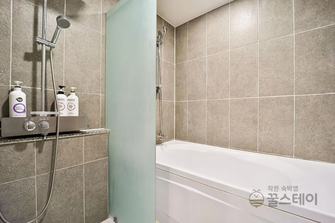 Brown Dot Hotel Guun