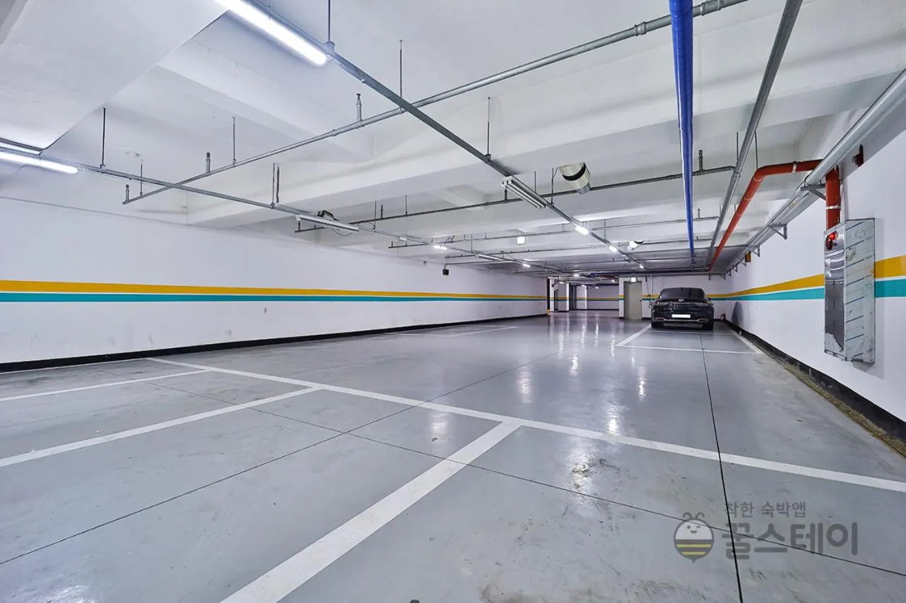 Brown Dot Hotel Guun