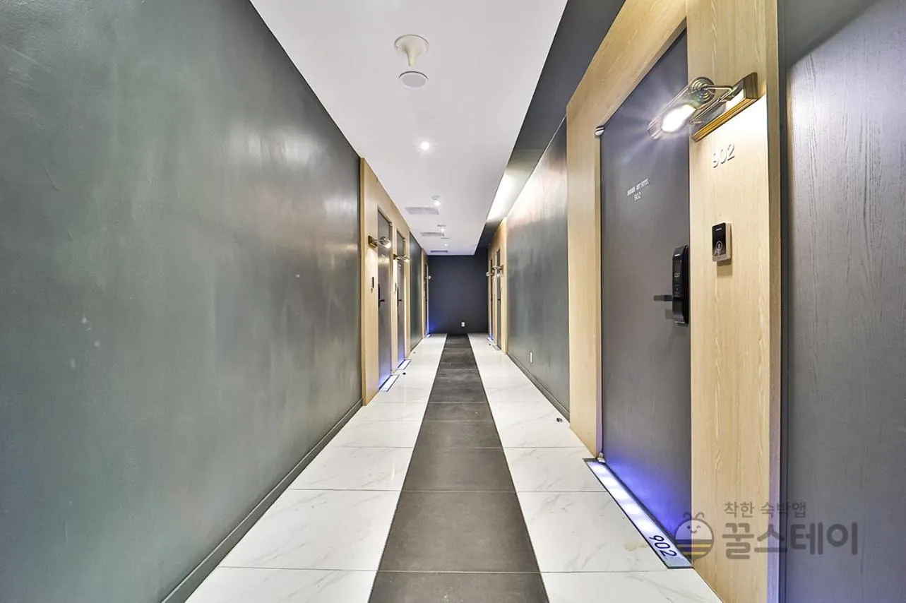 Brown Dot Hotel Guun