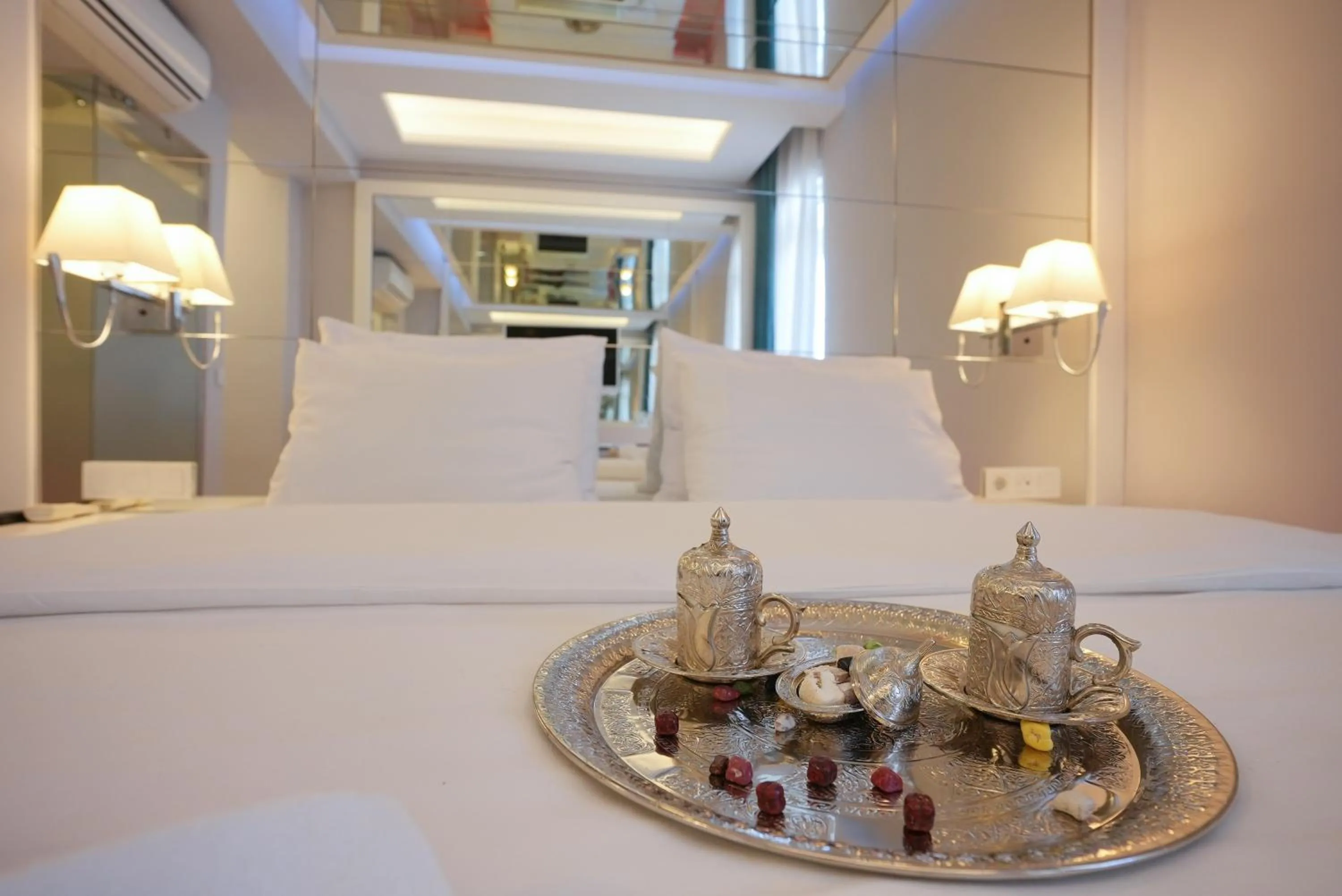 Drinks in Nar 15 Boutique