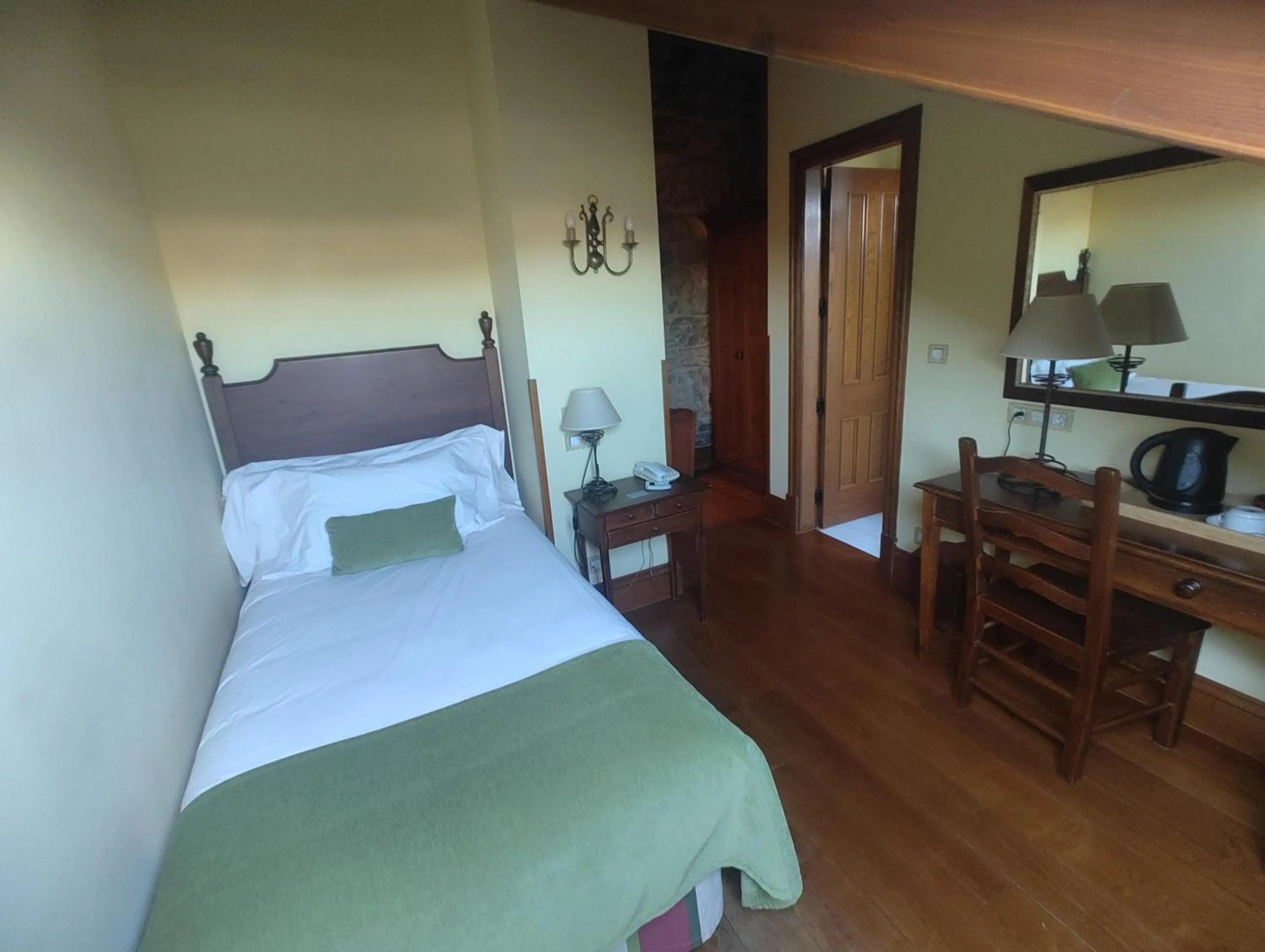 Other, Bed in Hotel Virxe da Cerca by Pousadas de Compostela