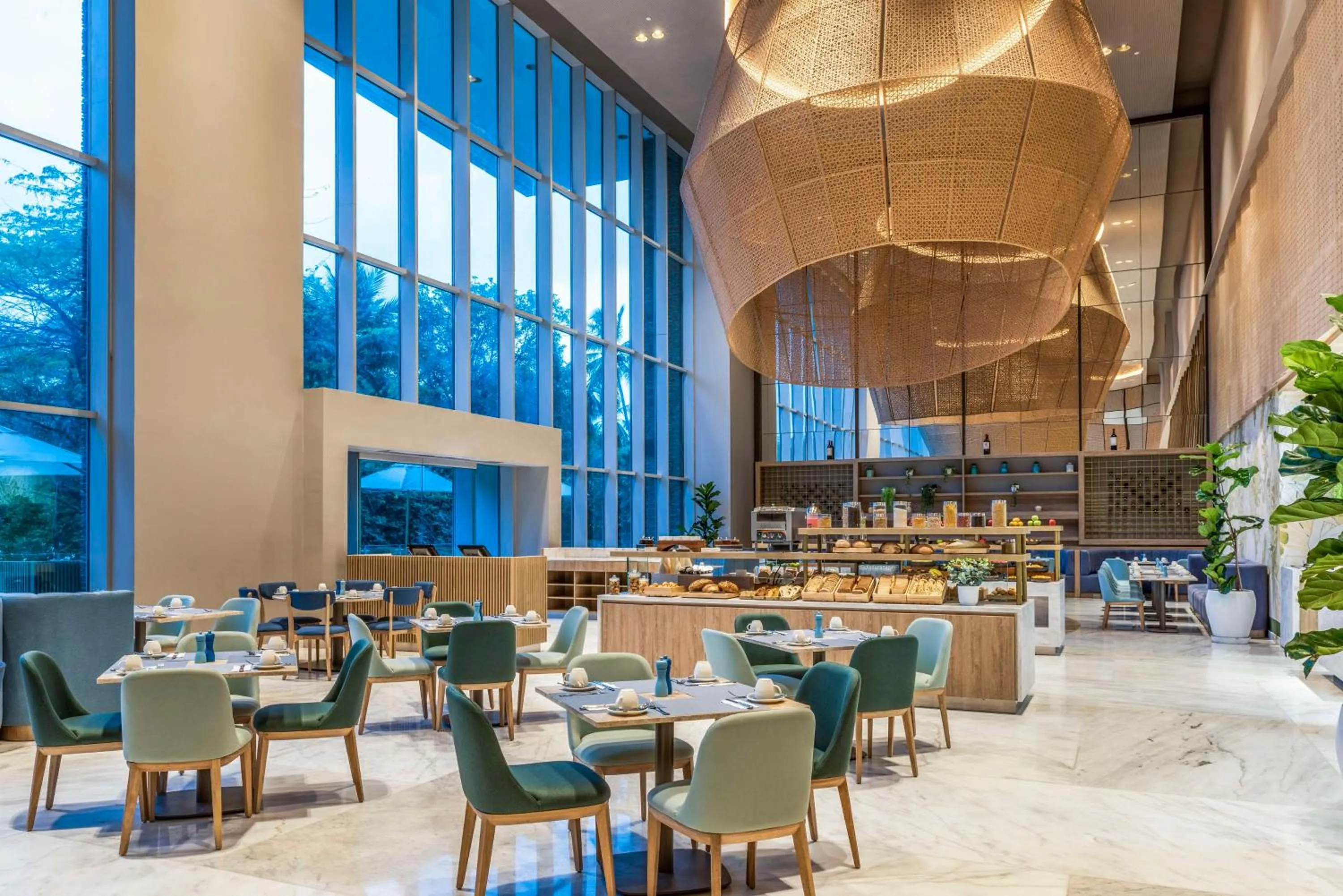 Restaurant/places to eat in Hilton Santa Marta