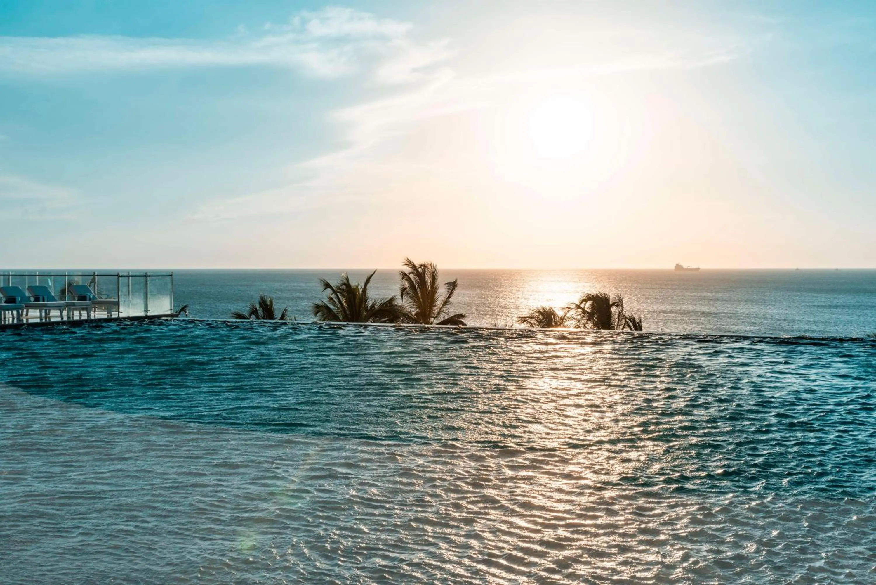 Pool view in Hilton Santa Marta
