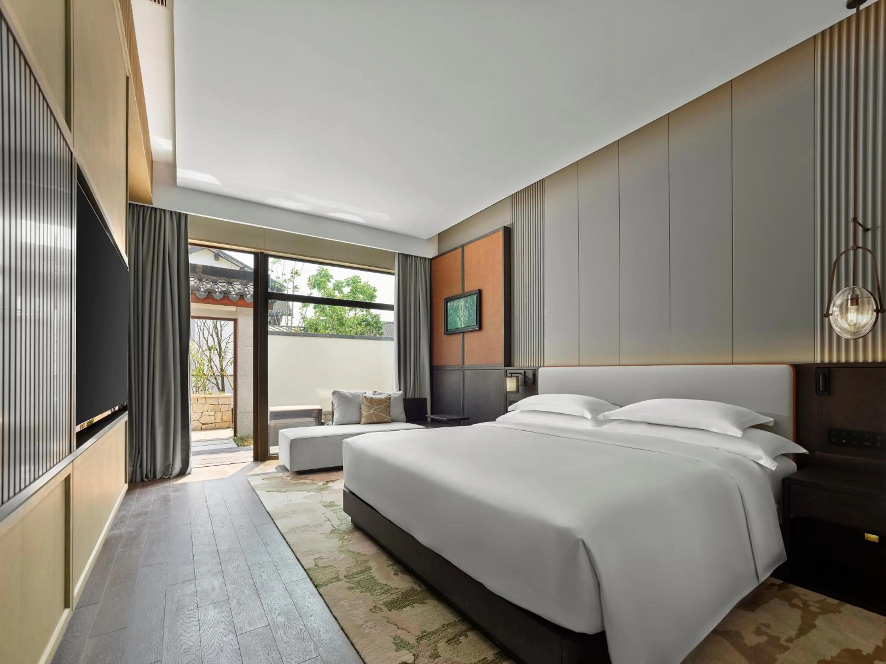 Bed in HOMM Huzhou Xisai Shan