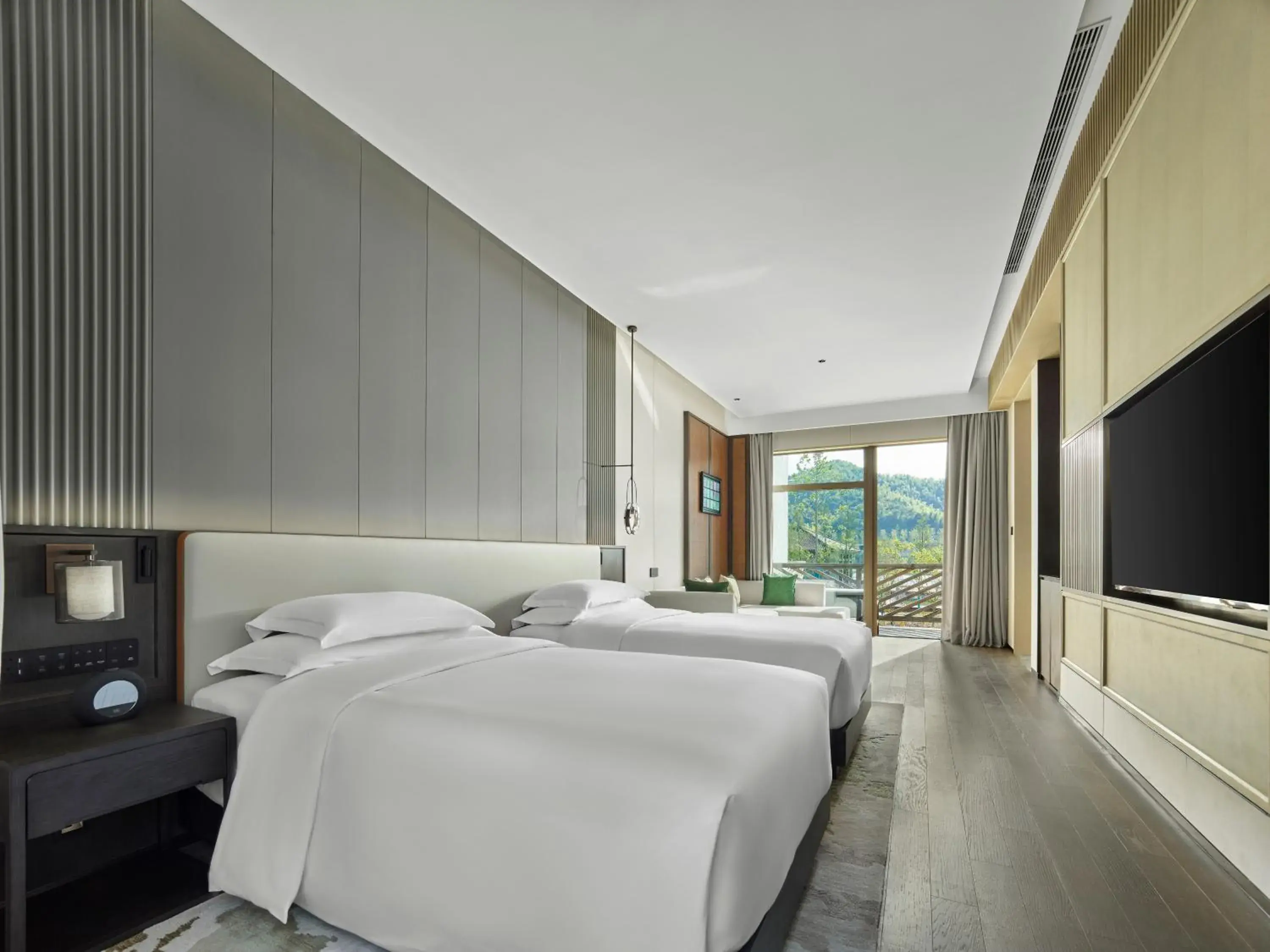 Lake View Twin Room in HOMM Huzhou Xisai Shan Lake View Twin Room in HOMM Huzhou Xisai Shan