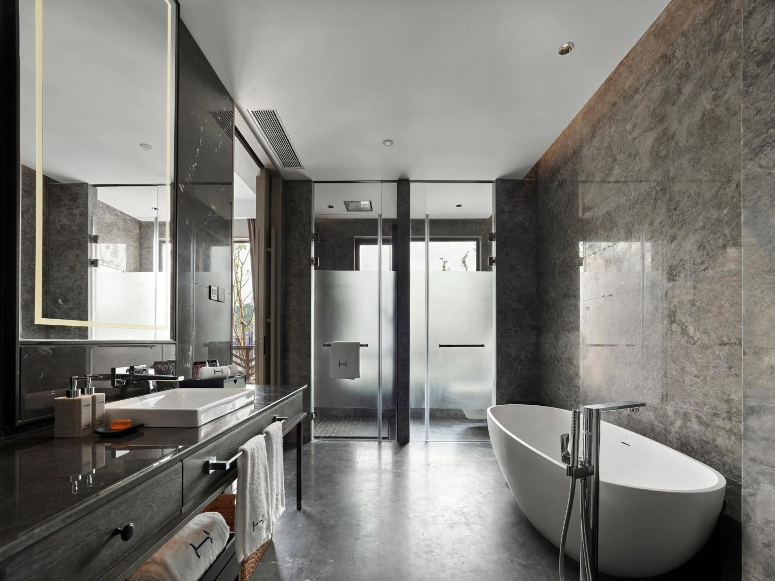 Shower in HOMM Huzhou Xisai Shan