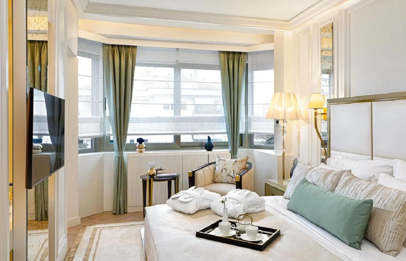 Bed in Ulus G Residences