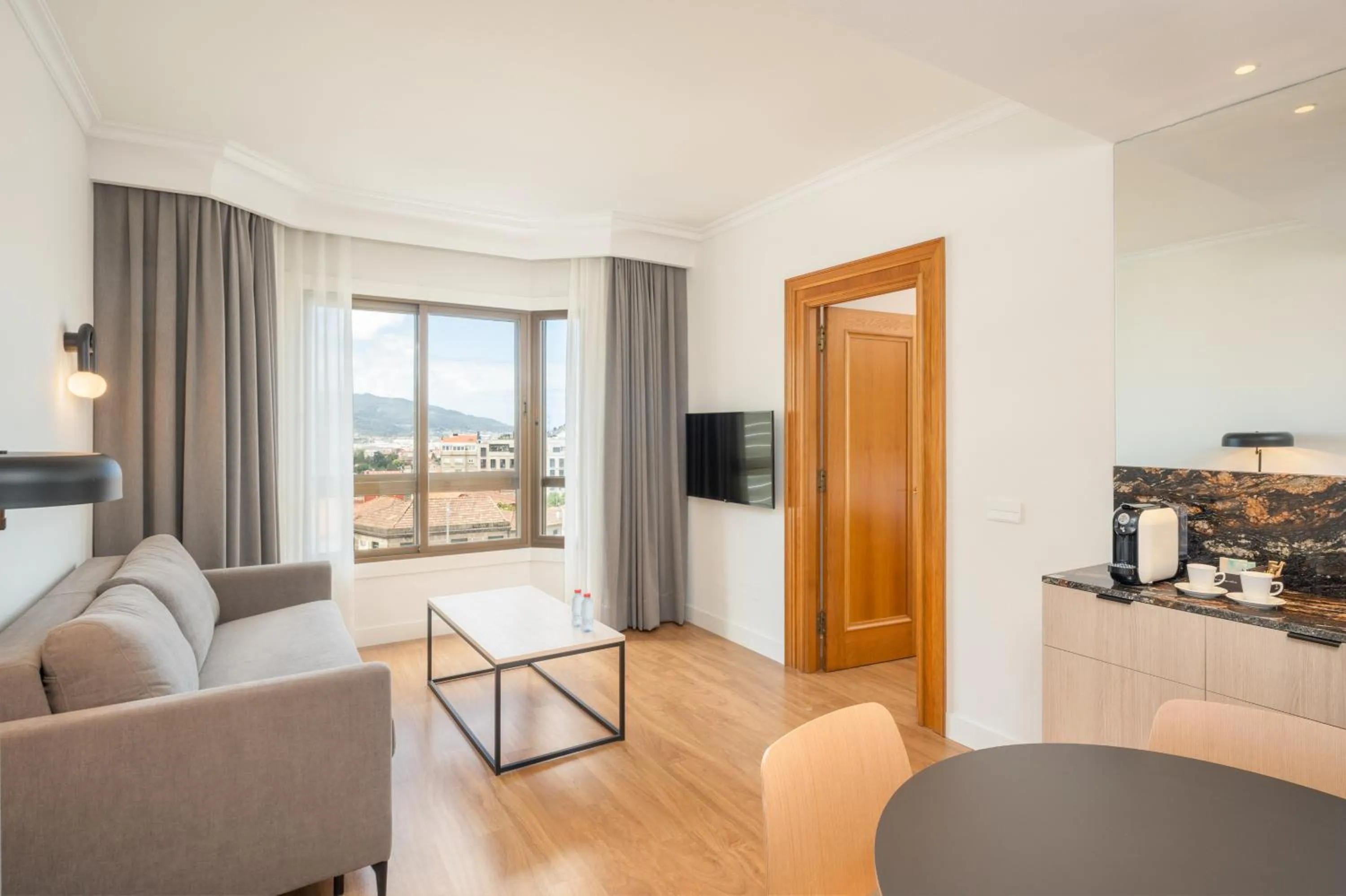 Living room in Hotel Vigo Los Galeones Affiliated by Meliá