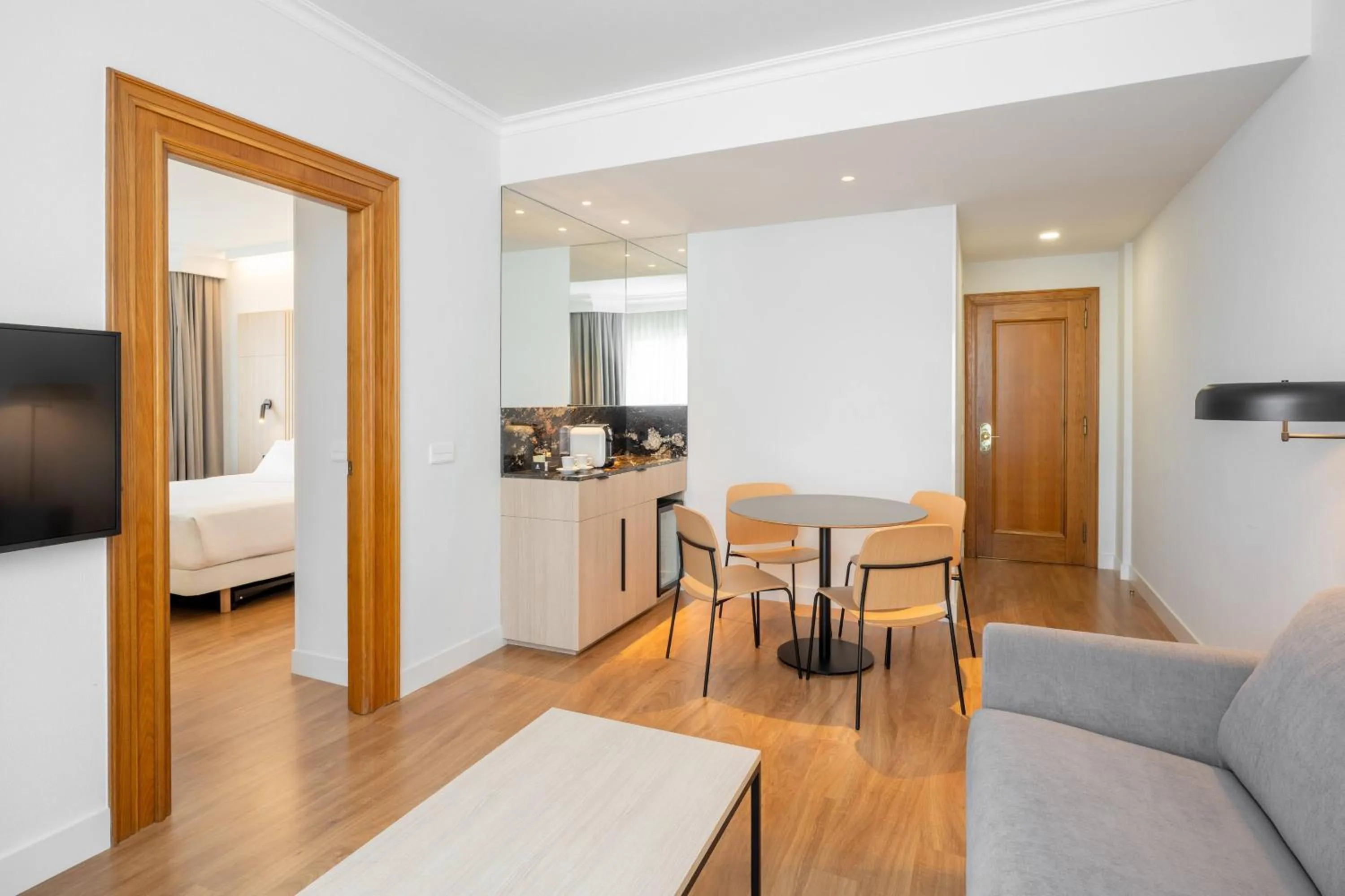 Property building, Bed in Hotel Vigo Los Galeones Affiliated by Meliá