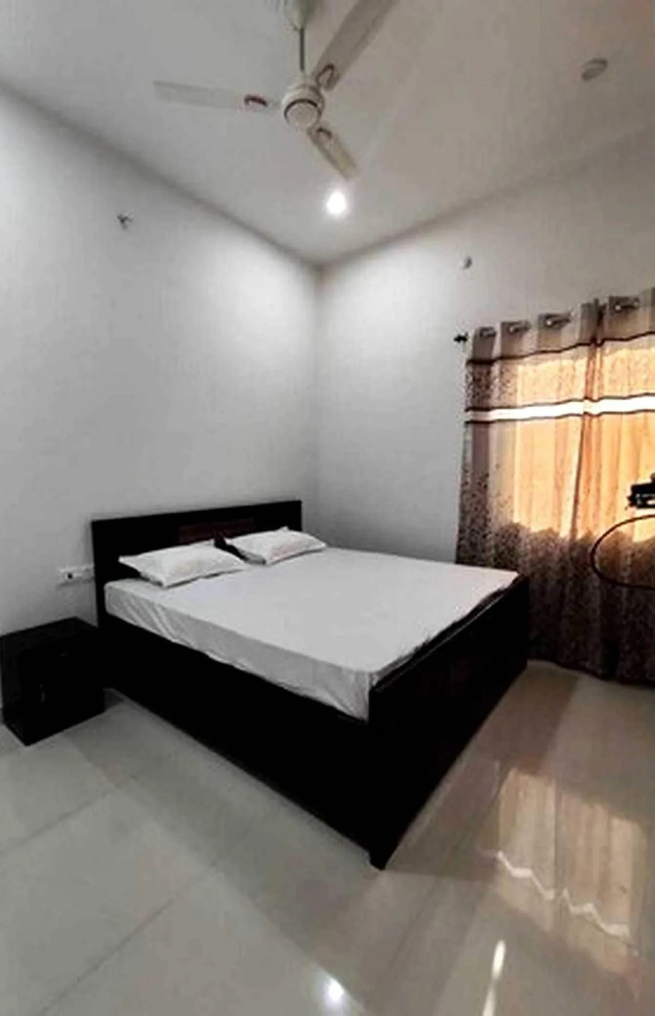 Bedroom in Hotel O S.K.GOLD