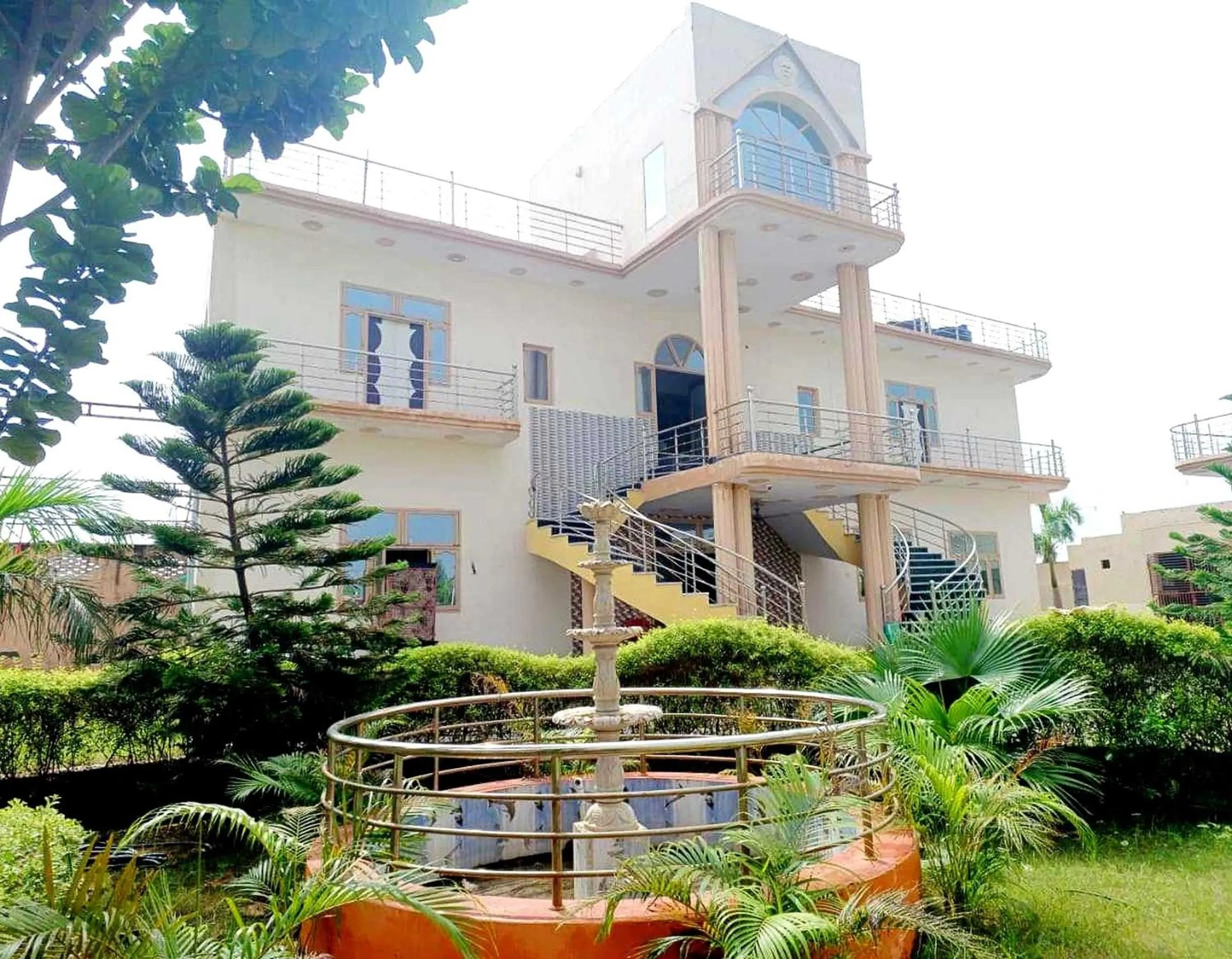 Facade/entrance in Hotel O S.K.GOLD