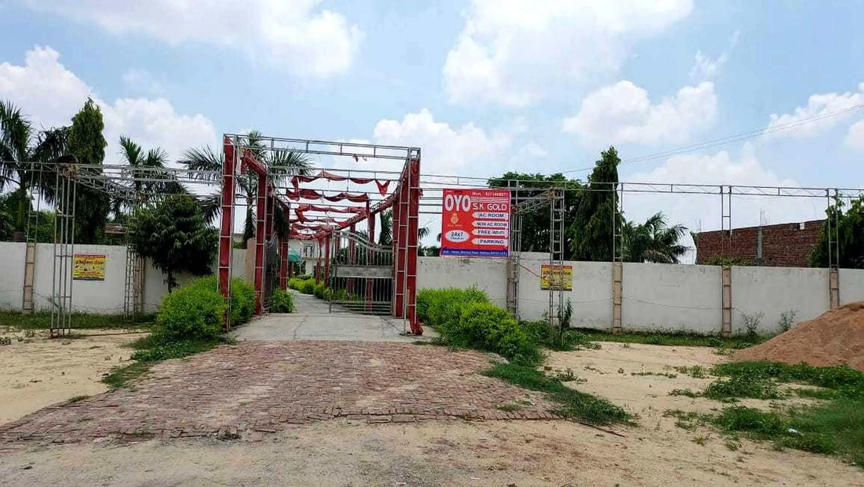 Facade/entrance in Hotel O S.K.GOLD