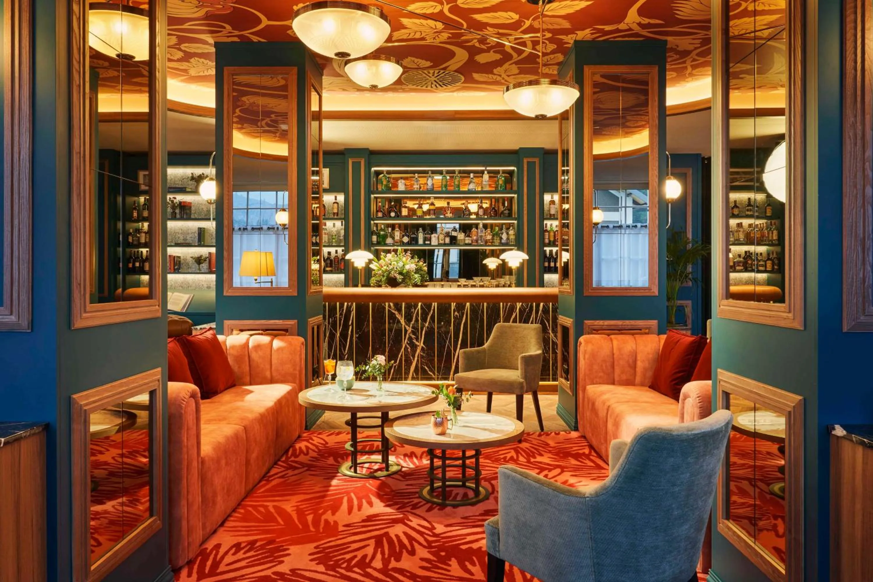 Lounge or bar in Canfranc Estación, a Royal Hideaway Hotel - Gran Lujo