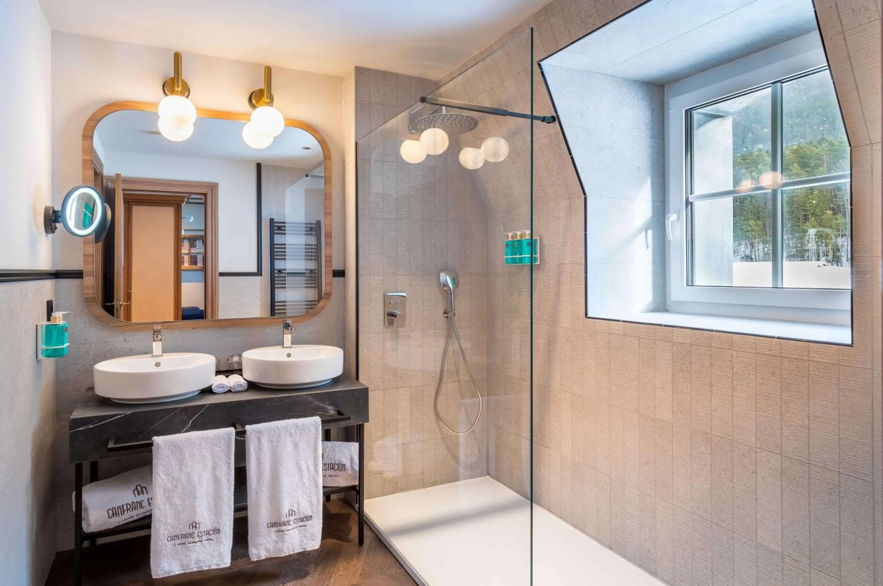 Bathroom in Canfranc Estación, a Royal Hideaway Hotel - Gran Lujo