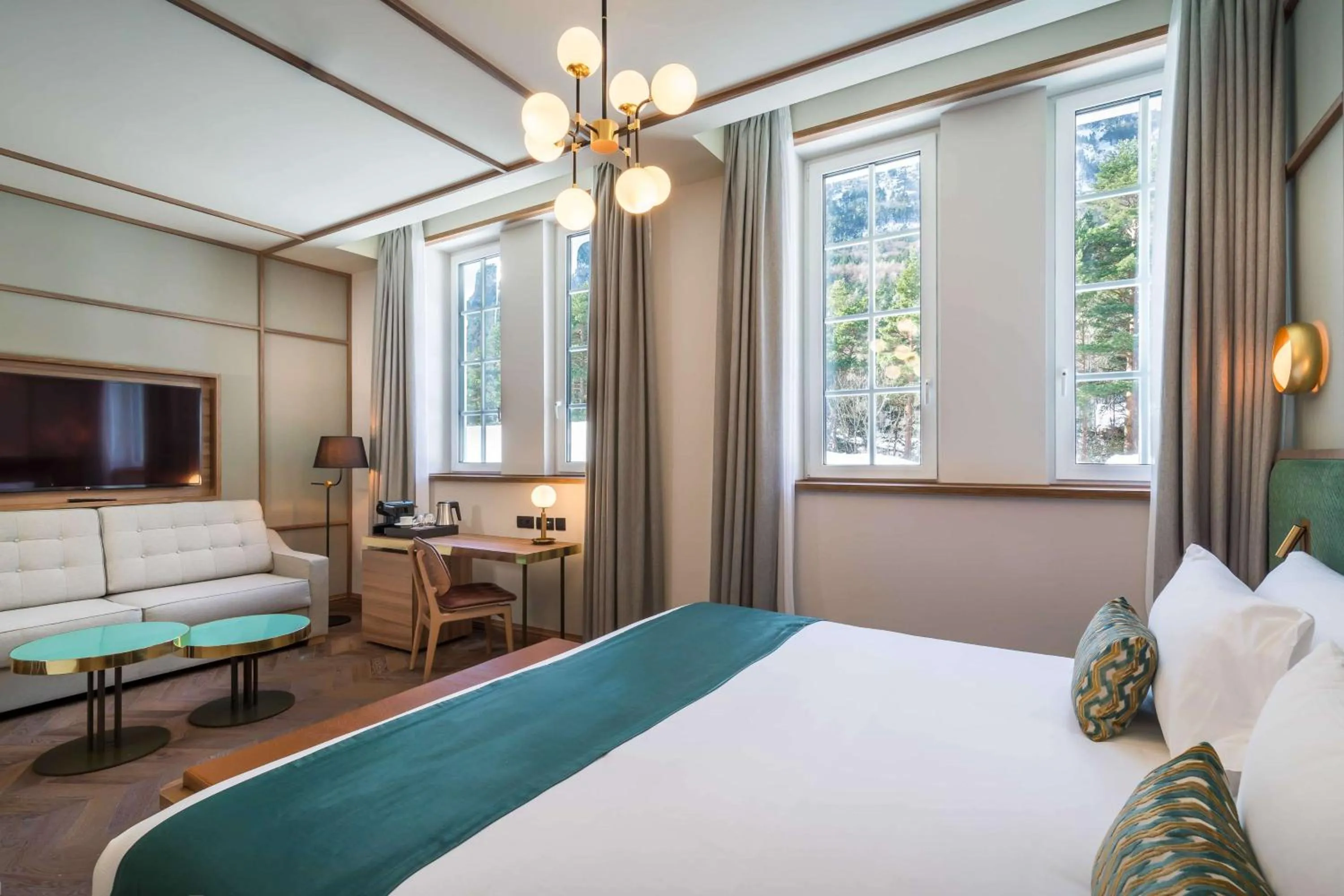 Bedroom, Bed in Canfranc Estación, a Royal Hideaway Hotel - Gran Lujo