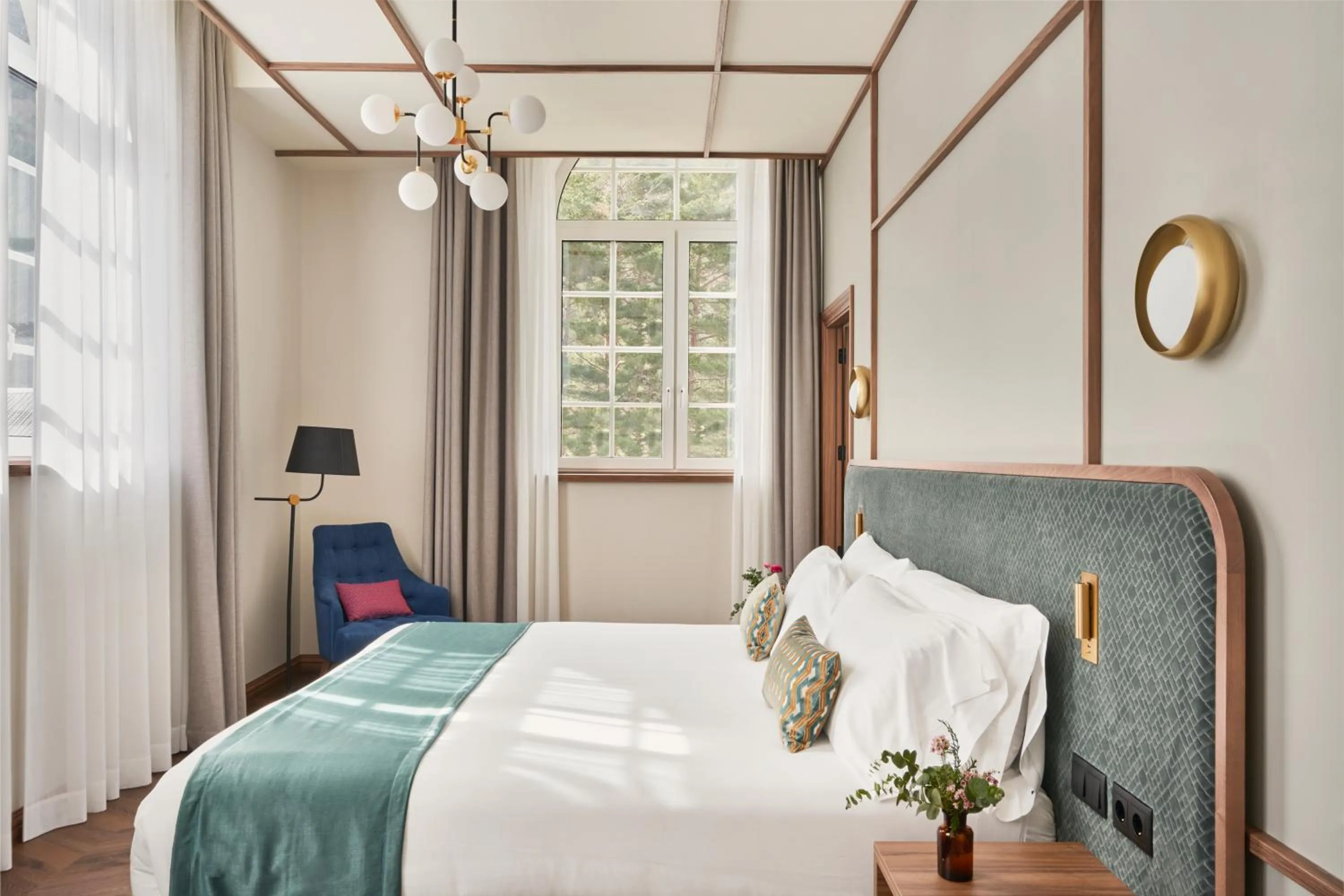 Photo of the whole room, Bed in Canfranc Estación, a Royal Hideaway Hotel - Gran Lujo