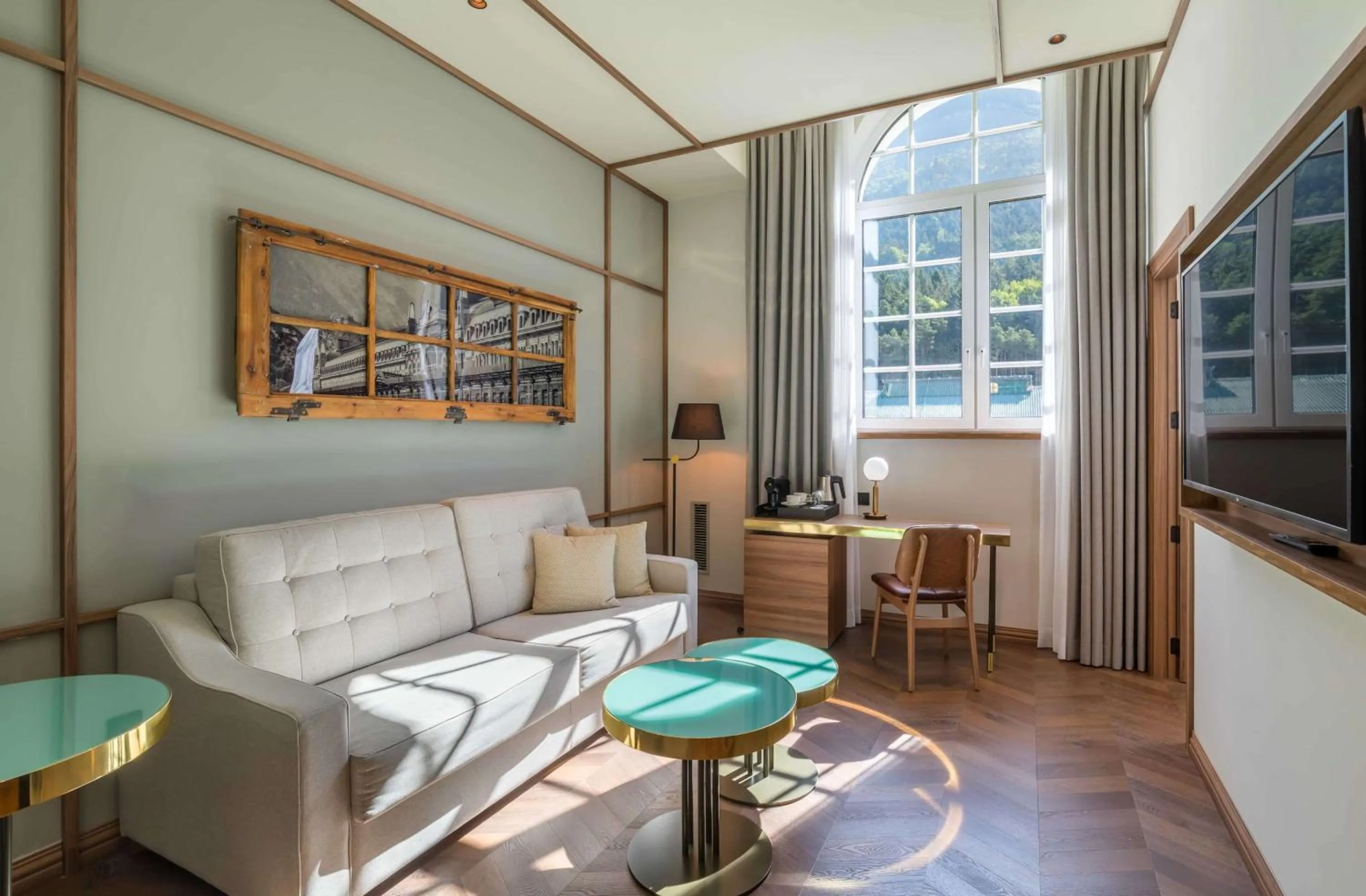 Photo of the whole room in Canfranc Estación, a Royal Hideaway Hotel - Gran Lujo