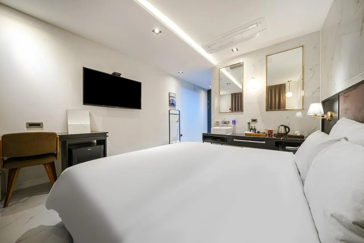 Bed in Brown Dot Hotel Busan Station