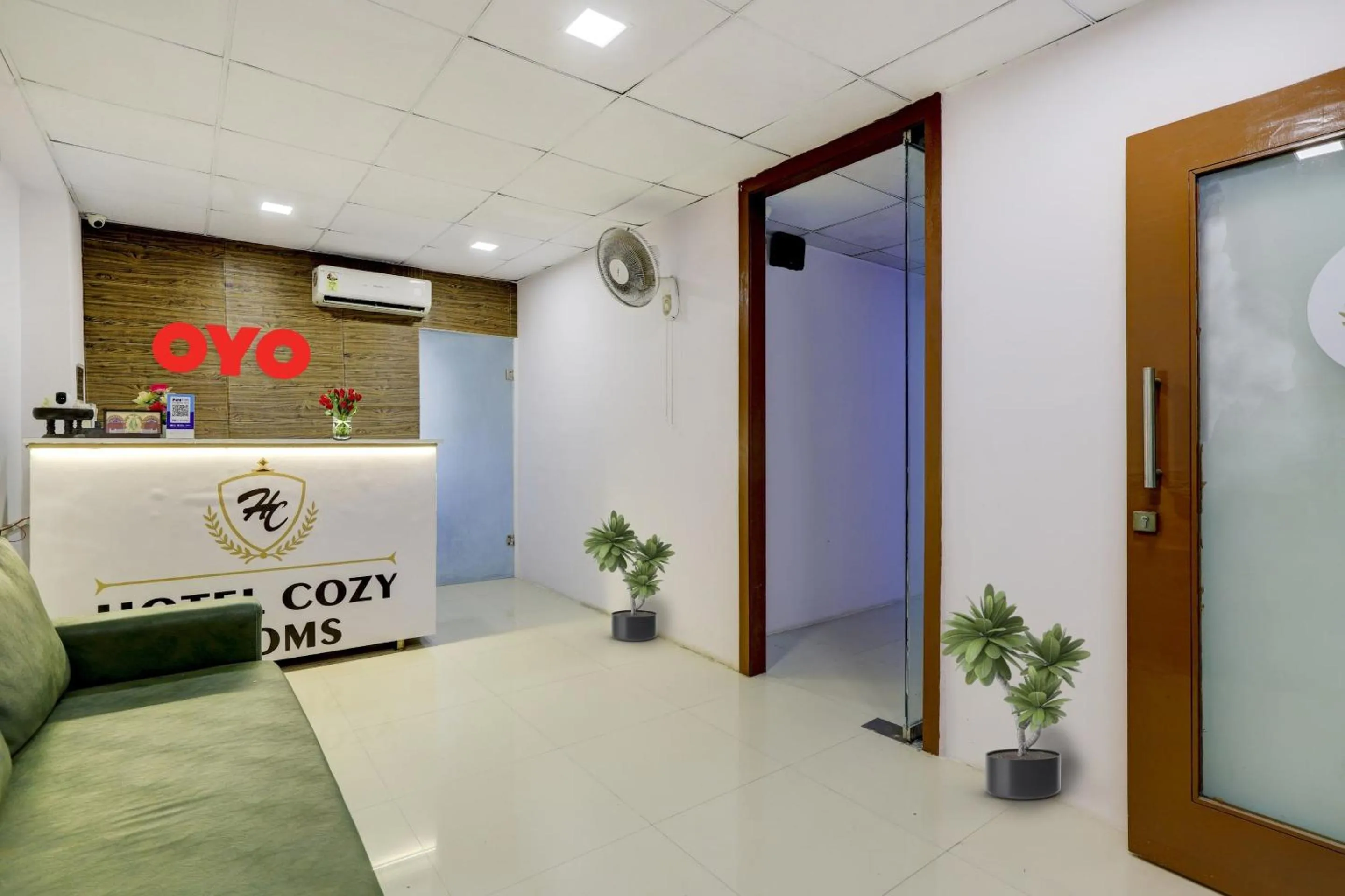 Lobby or reception in Hotel O Cozy Rooms