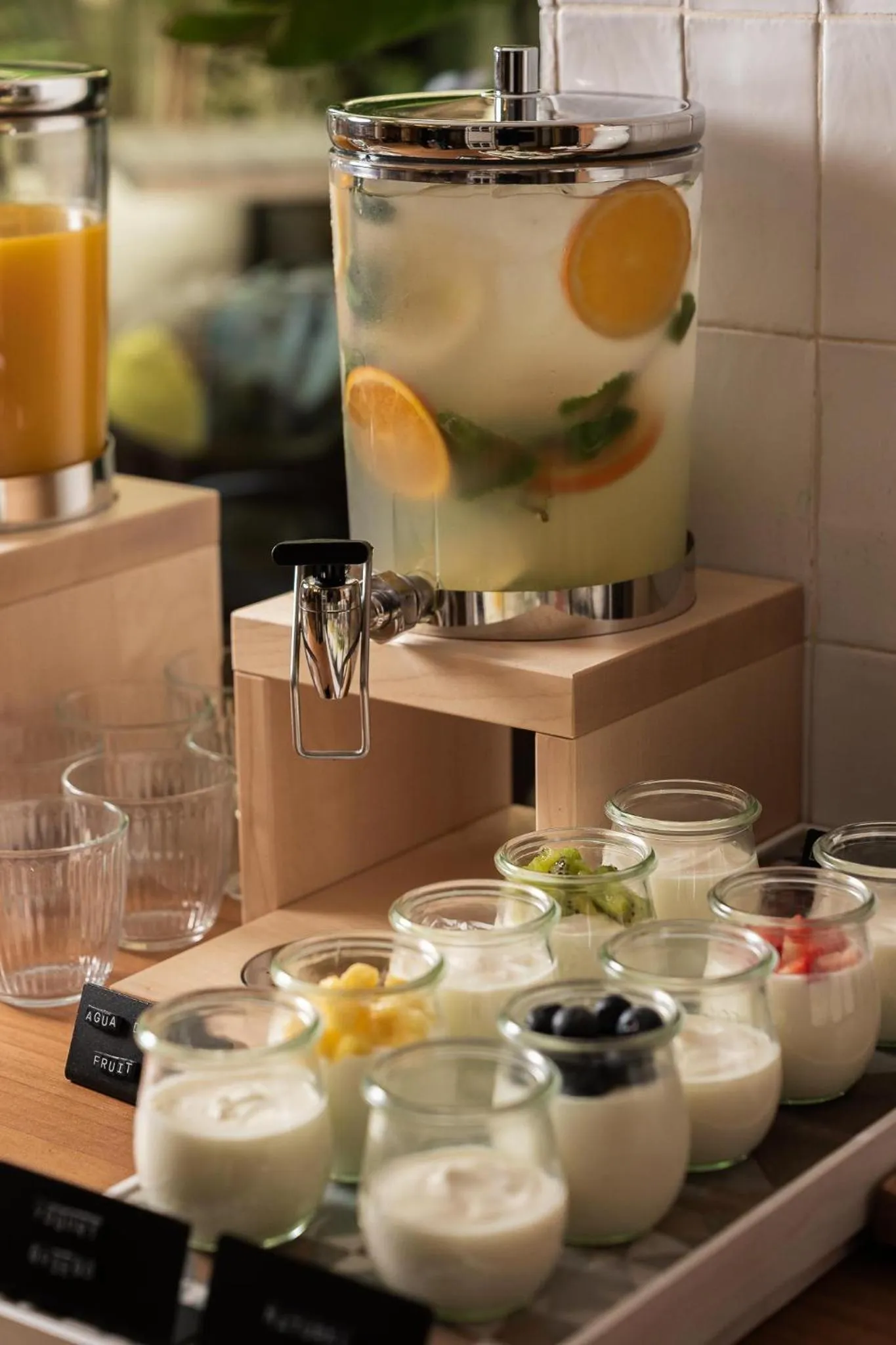 Restaurant/places to eat in Hotel Pulitzer Barcelona