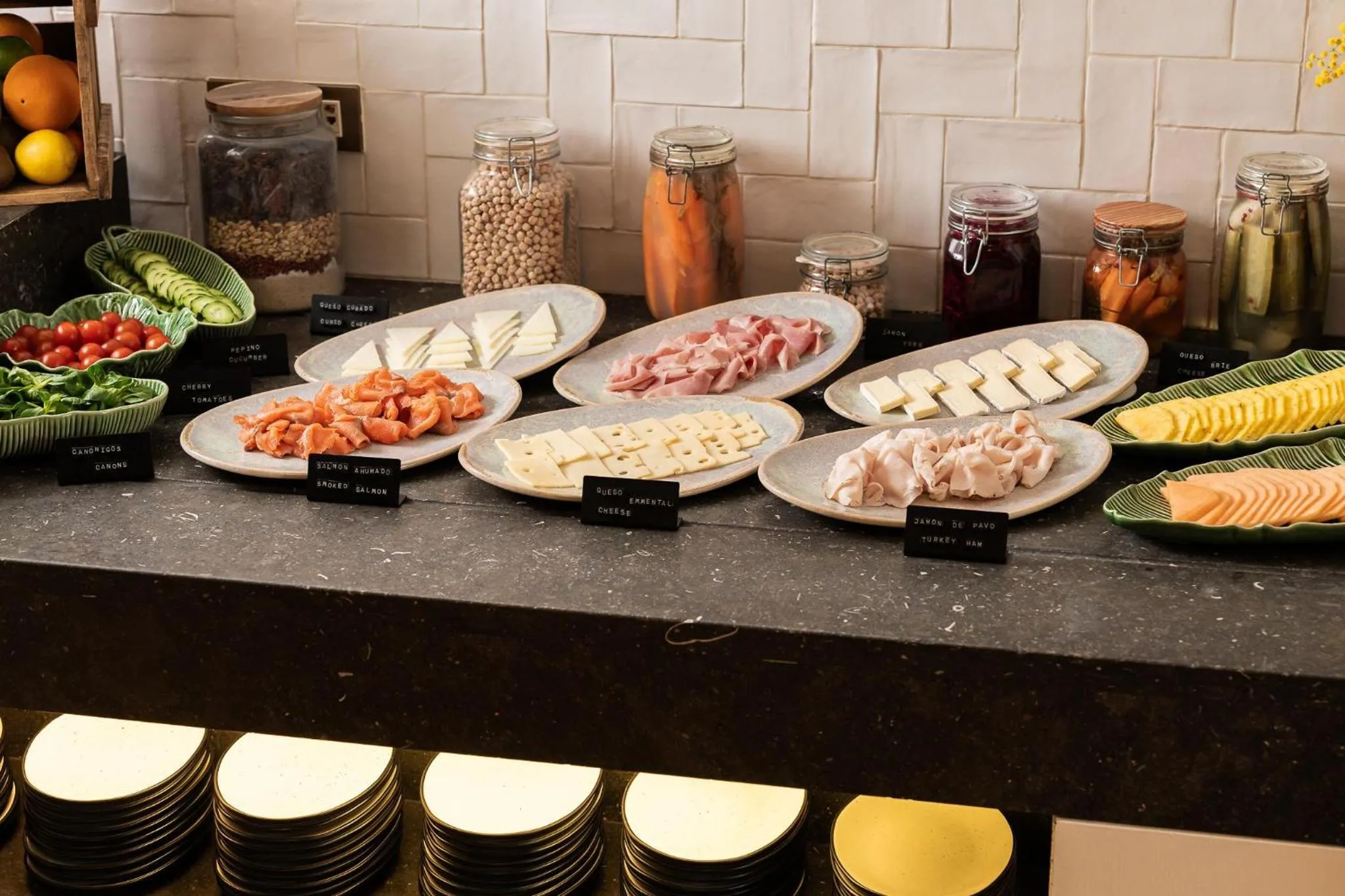 Restaurant/places to eat in Hotel Pulitzer Barcelona