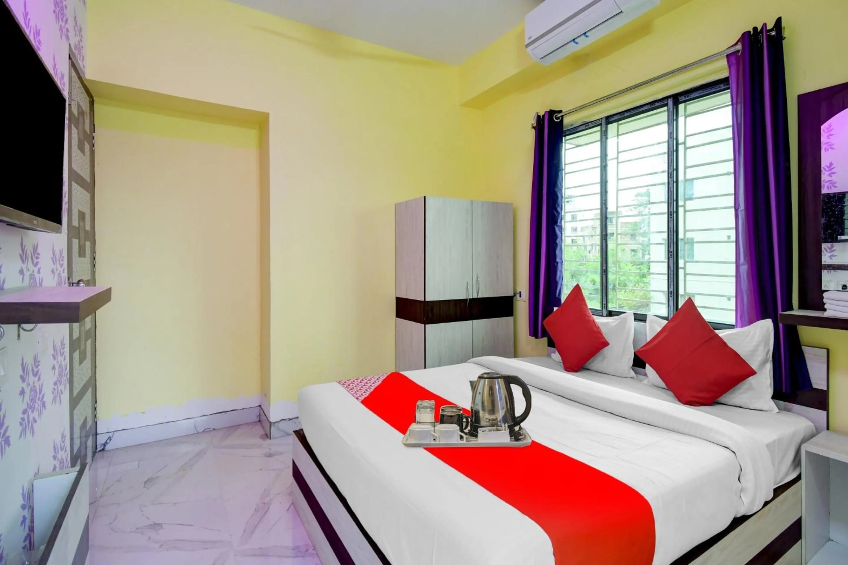 Bedroom, Bed in Hotel O 4 Friends