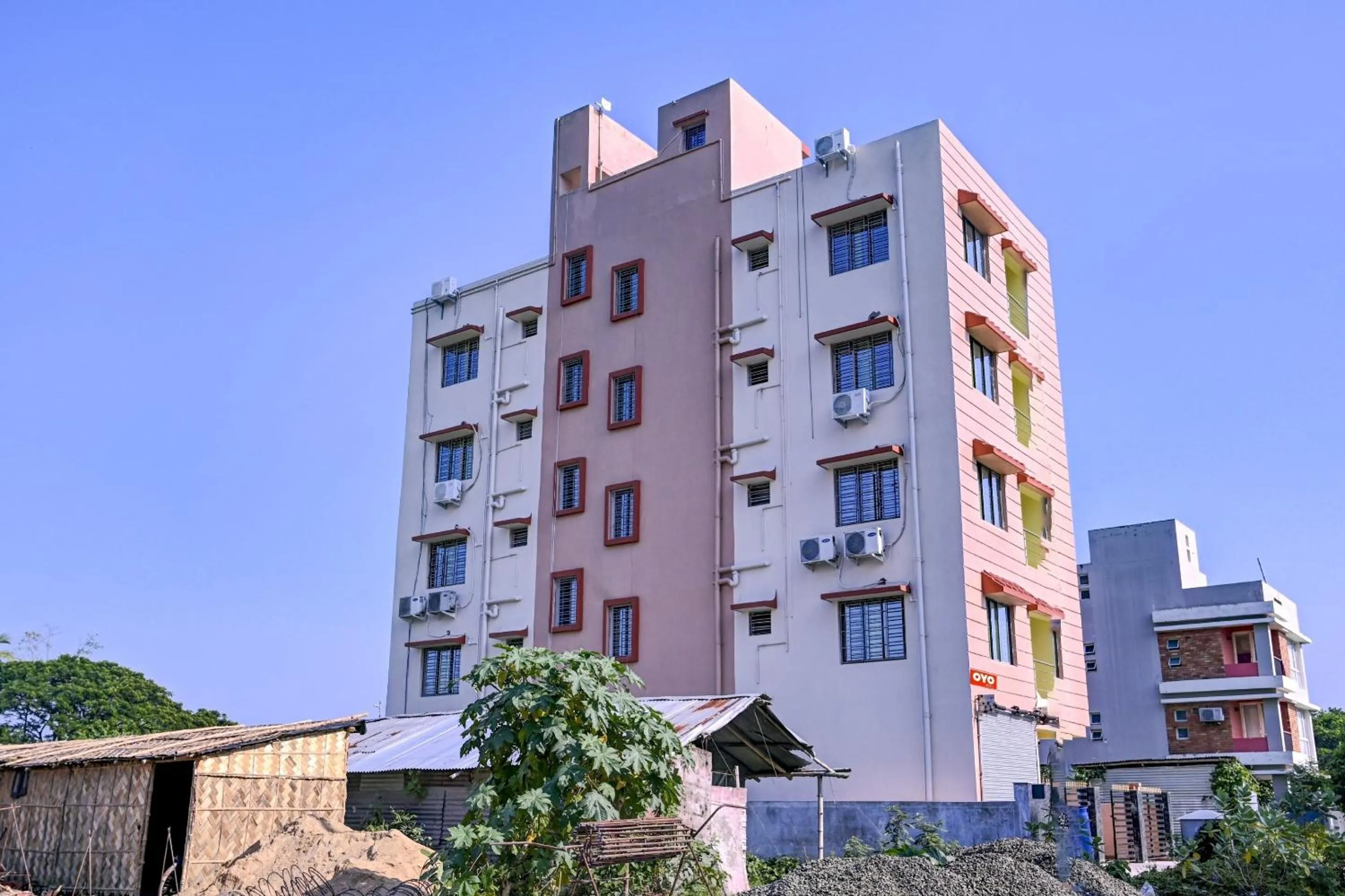 Facade/entrance in Hotel O 4 Friends