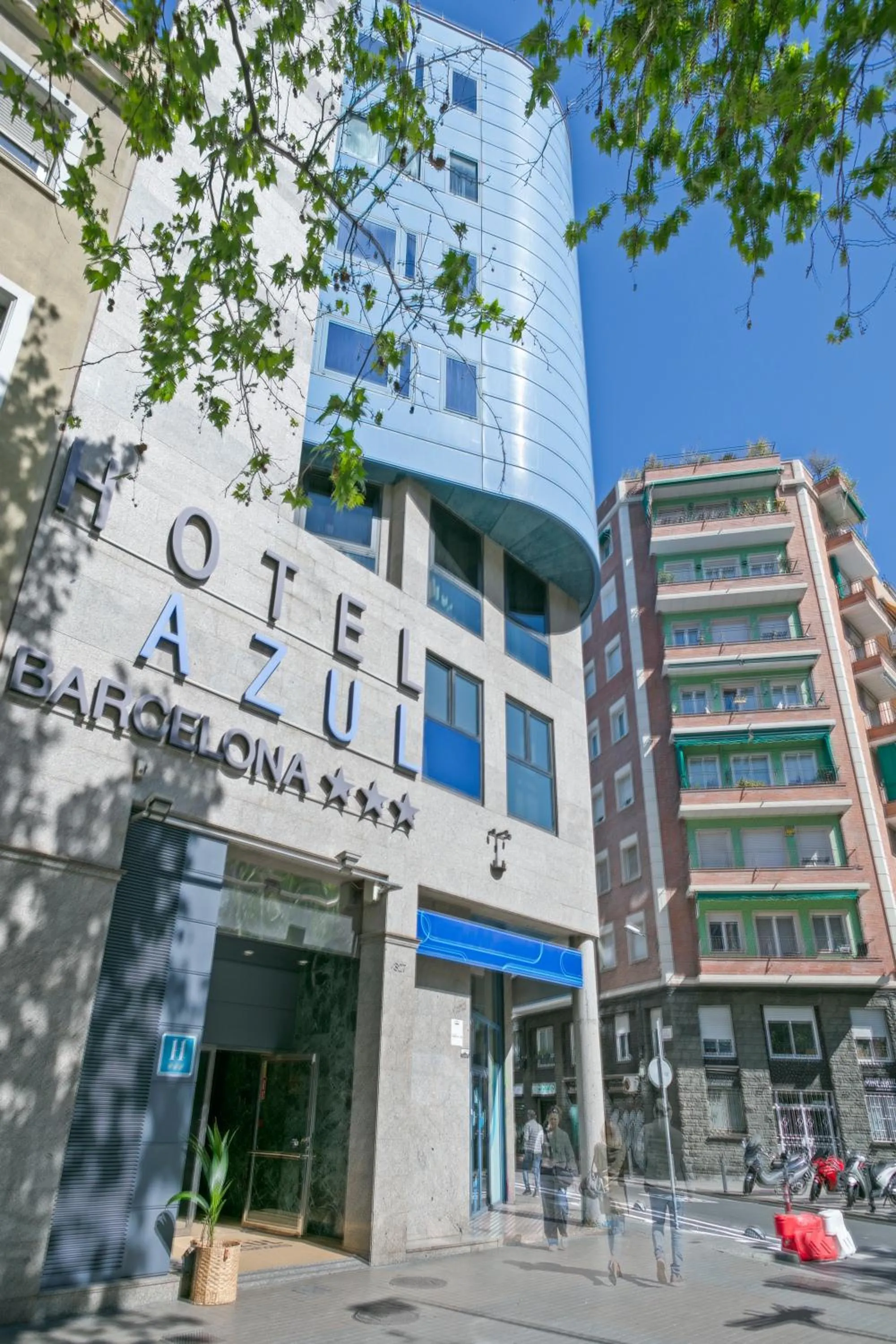 Property building in Hotel Acta Azul Barcelona