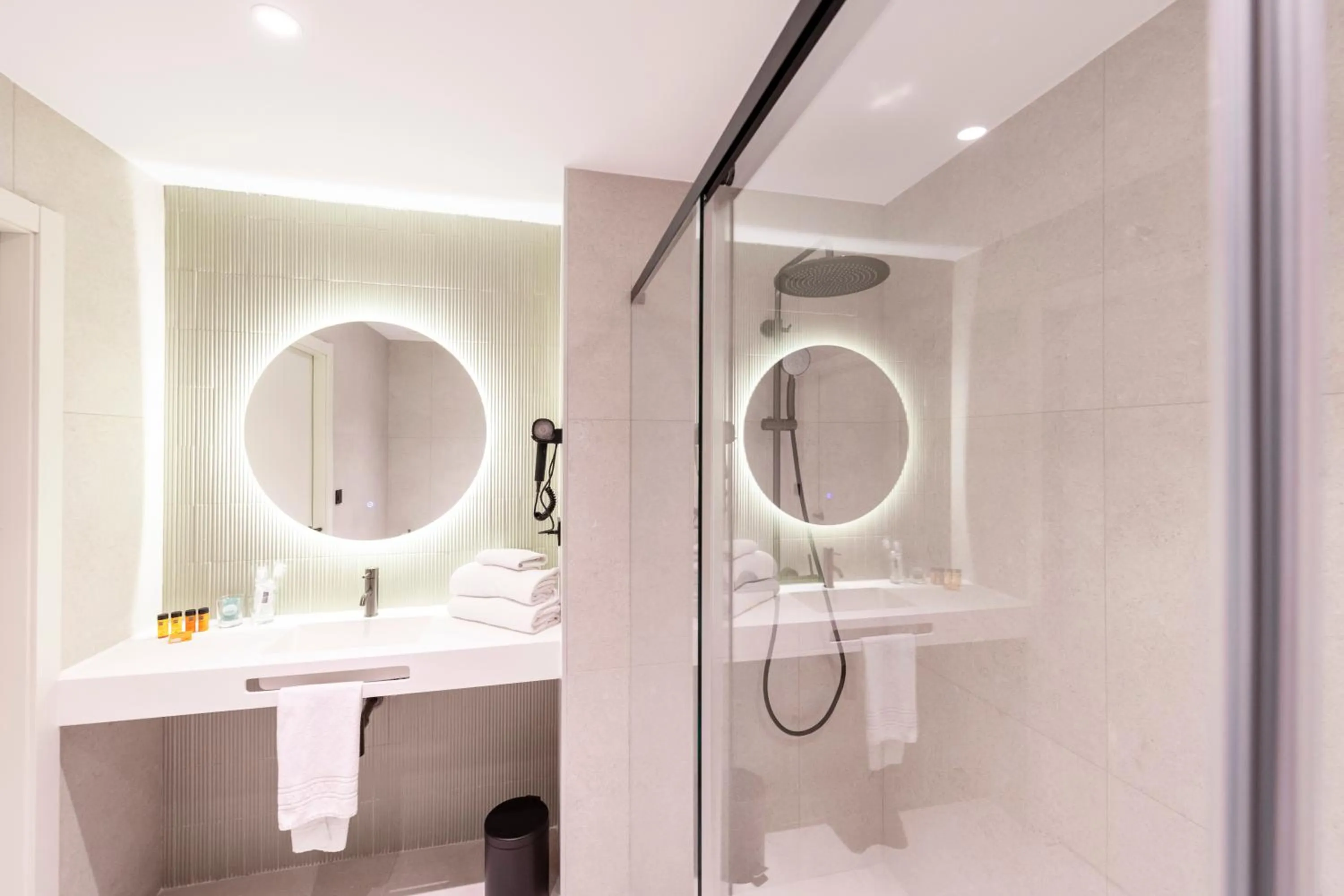 Shower in Aparthotel Atenea Calabria