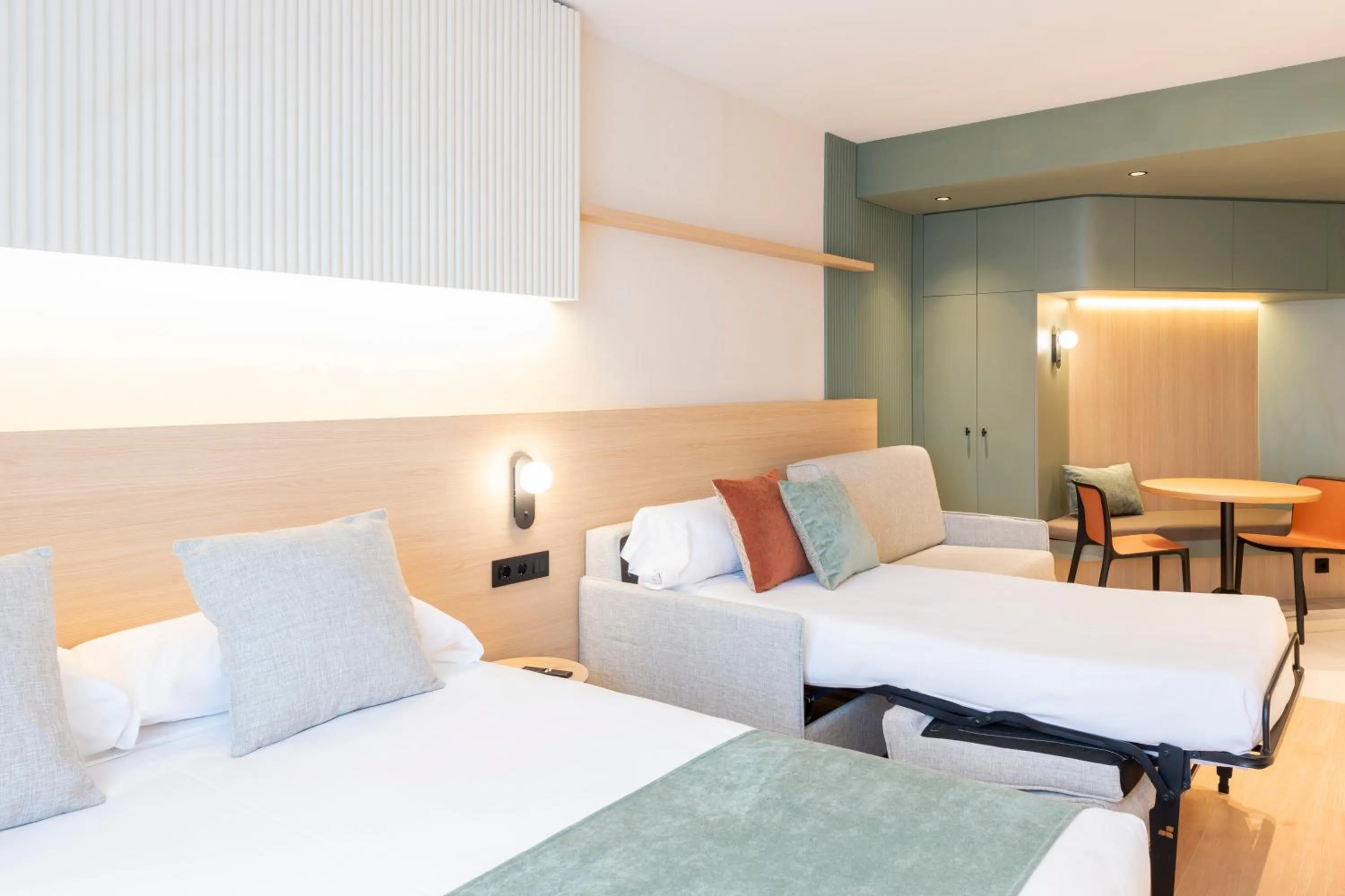 Photo of the whole room, Bed in Aparthotel Atenea Calabria