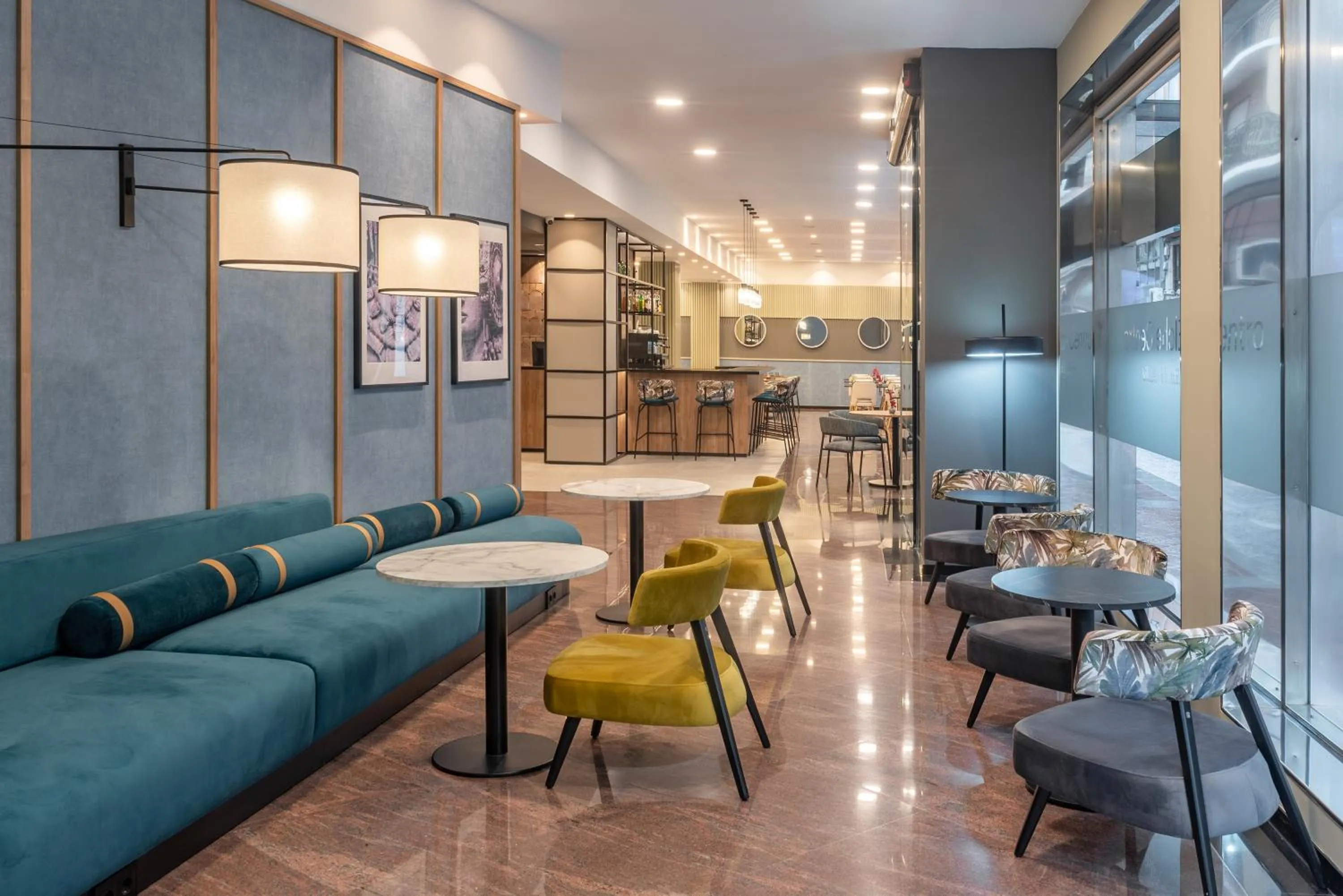 Lounge or bar in Hotel Elche Centro , affiliated by Melia