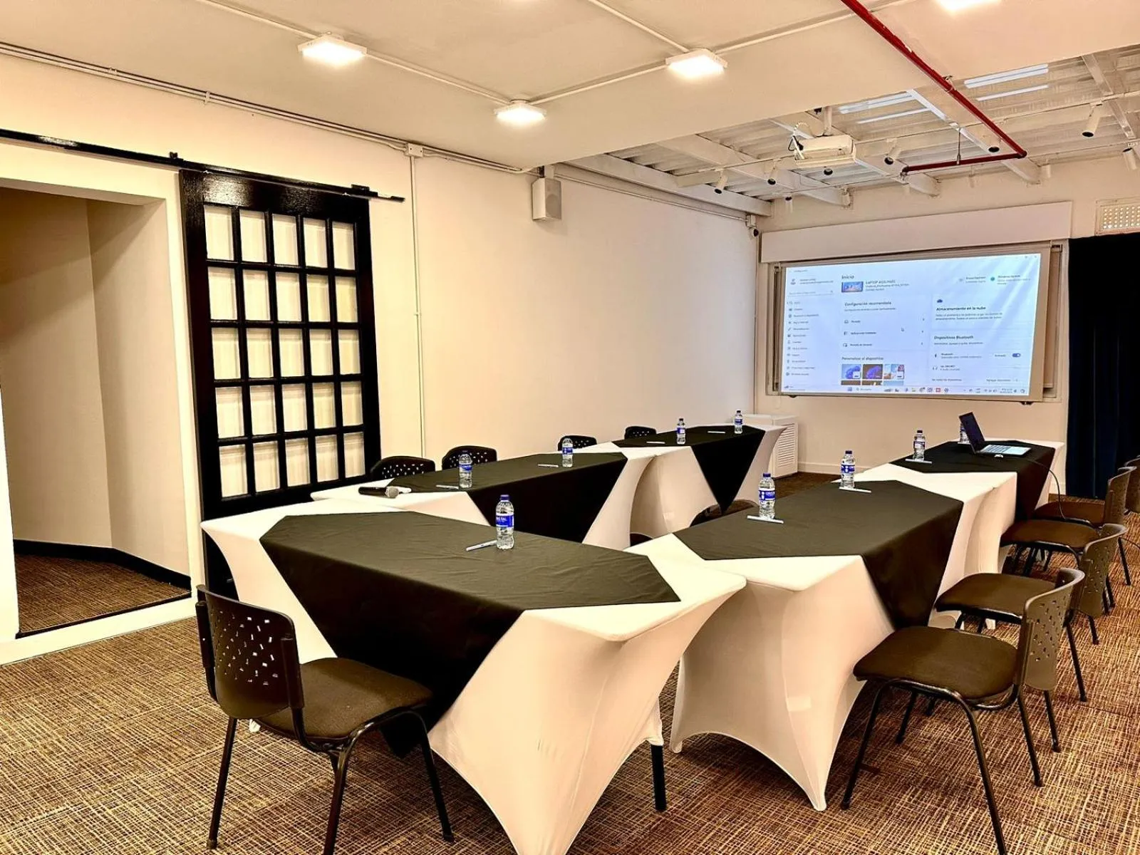Meeting/conference room in Grace Chapinero
